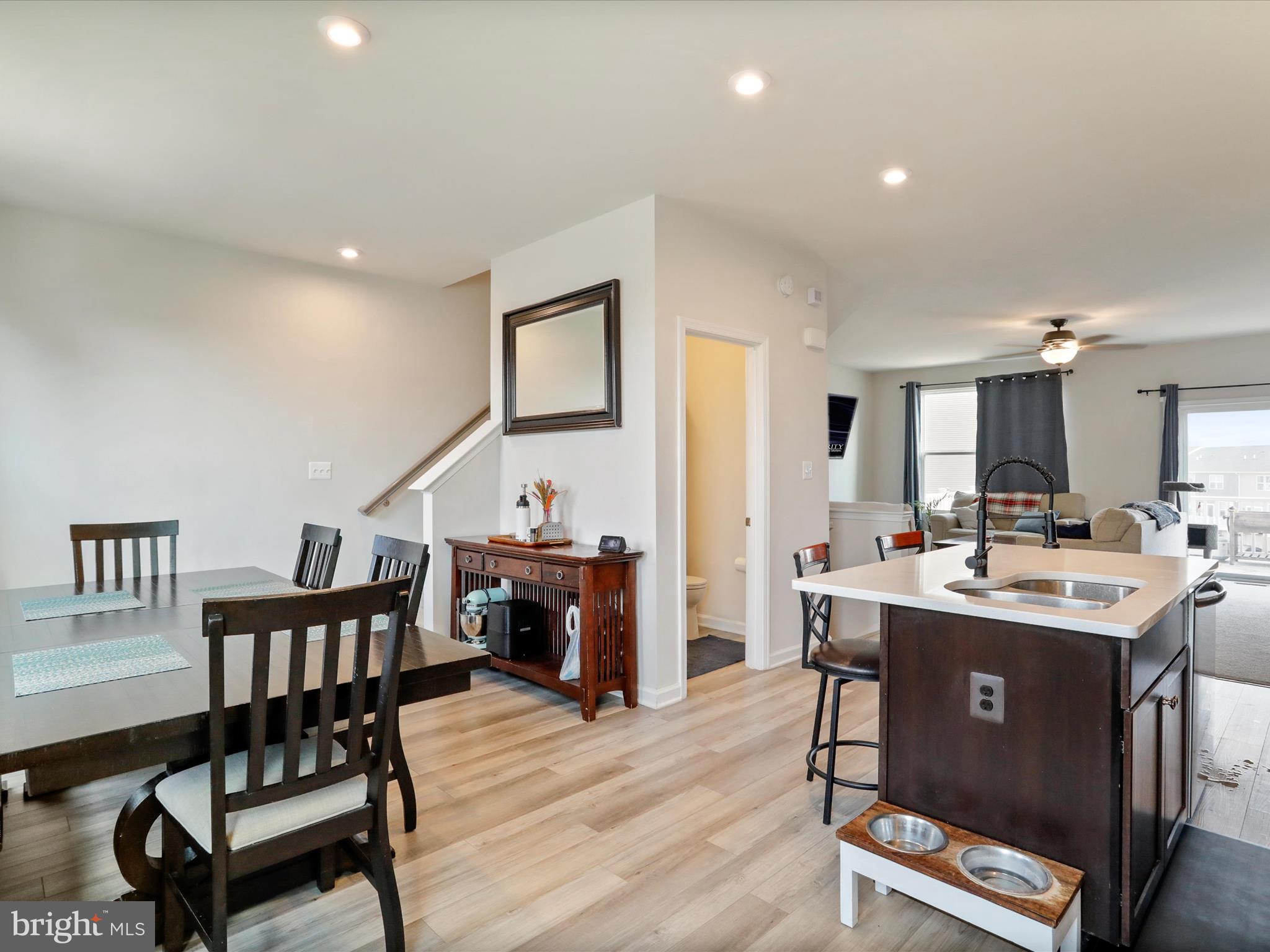 PRESIDENTS POINTE - Residential