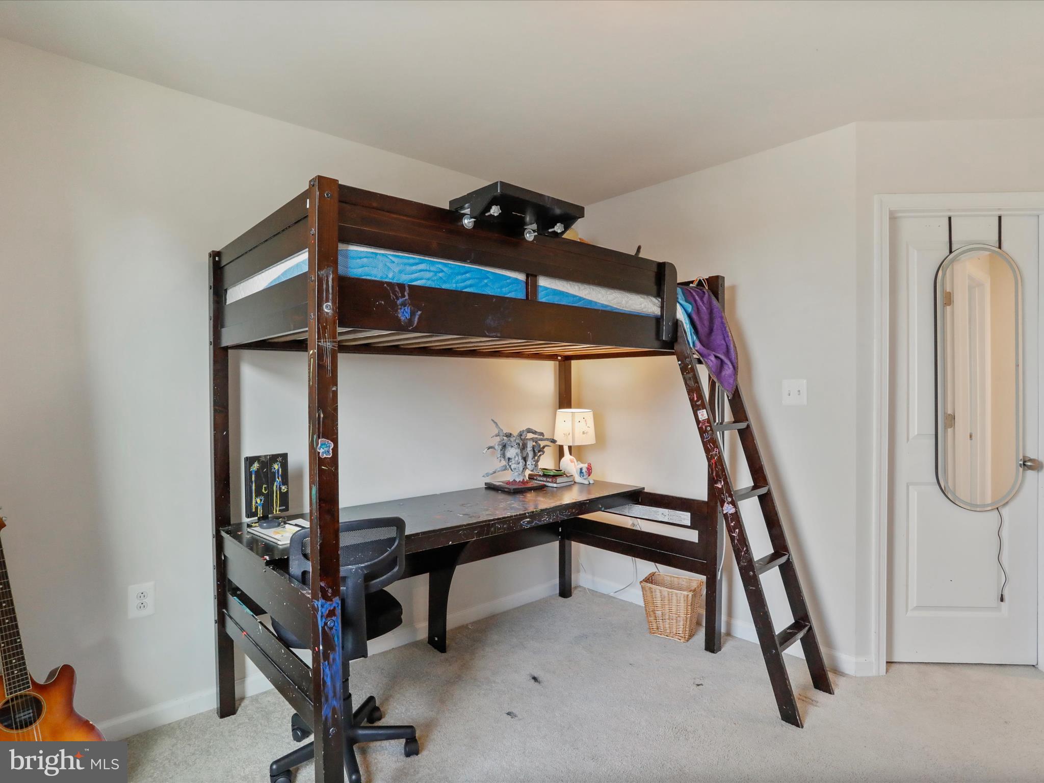 PRESIDENTS POINTE - Residential