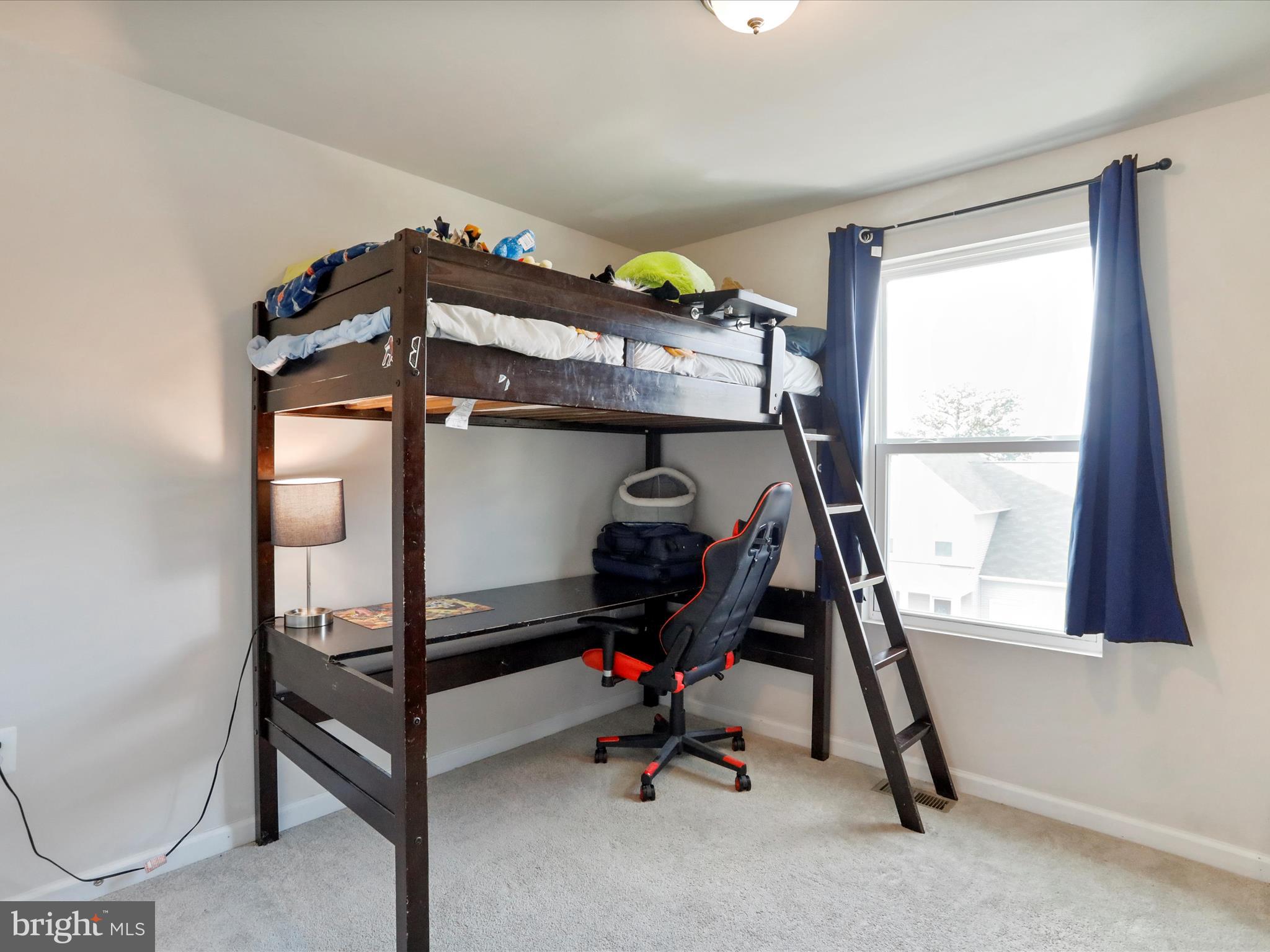 PRESIDENTS POINTE - Residential