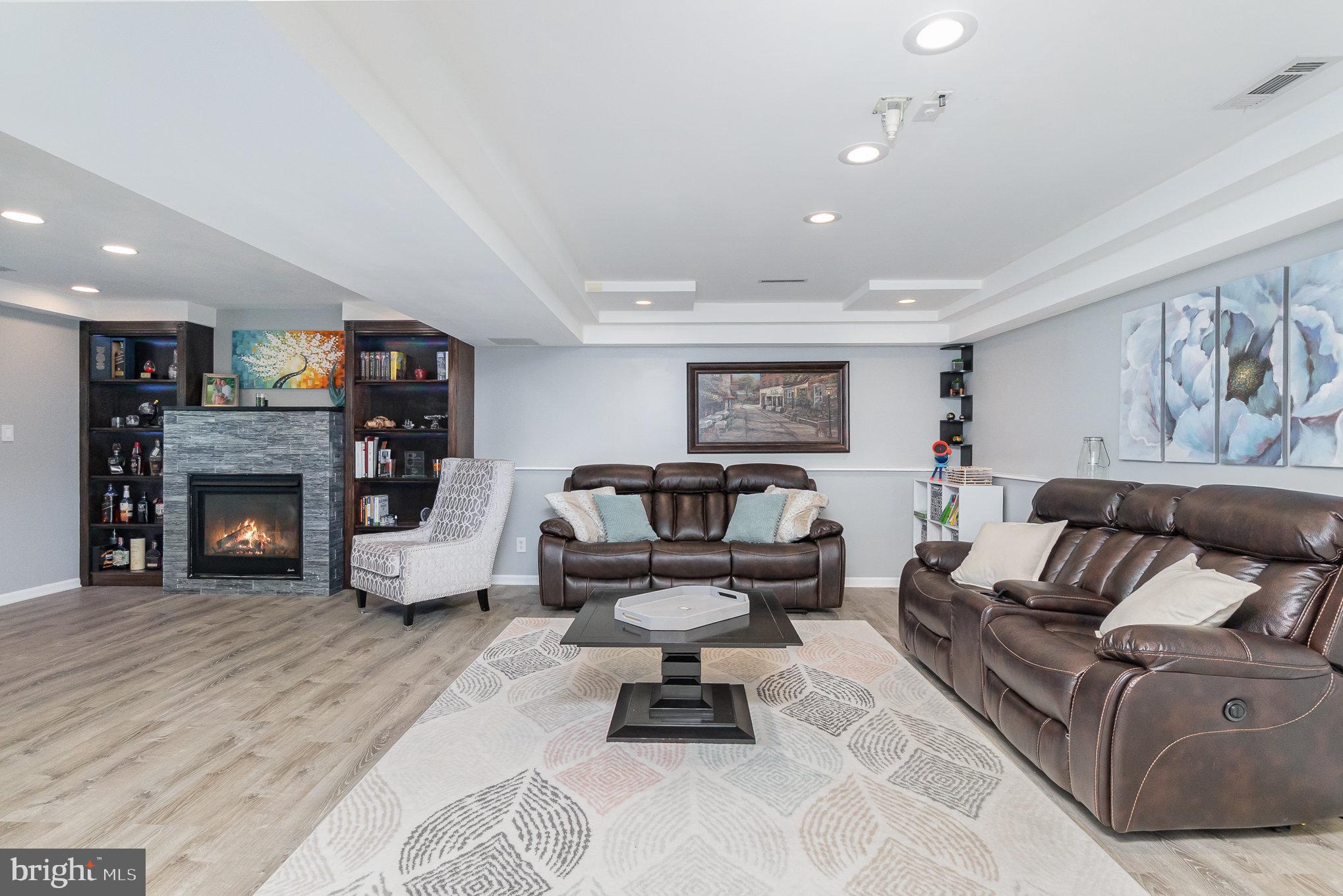 OAKHURST - Residential