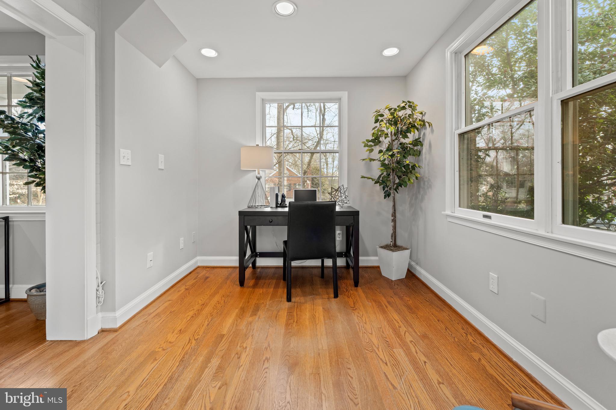 GLEN MAR PARK - Residential