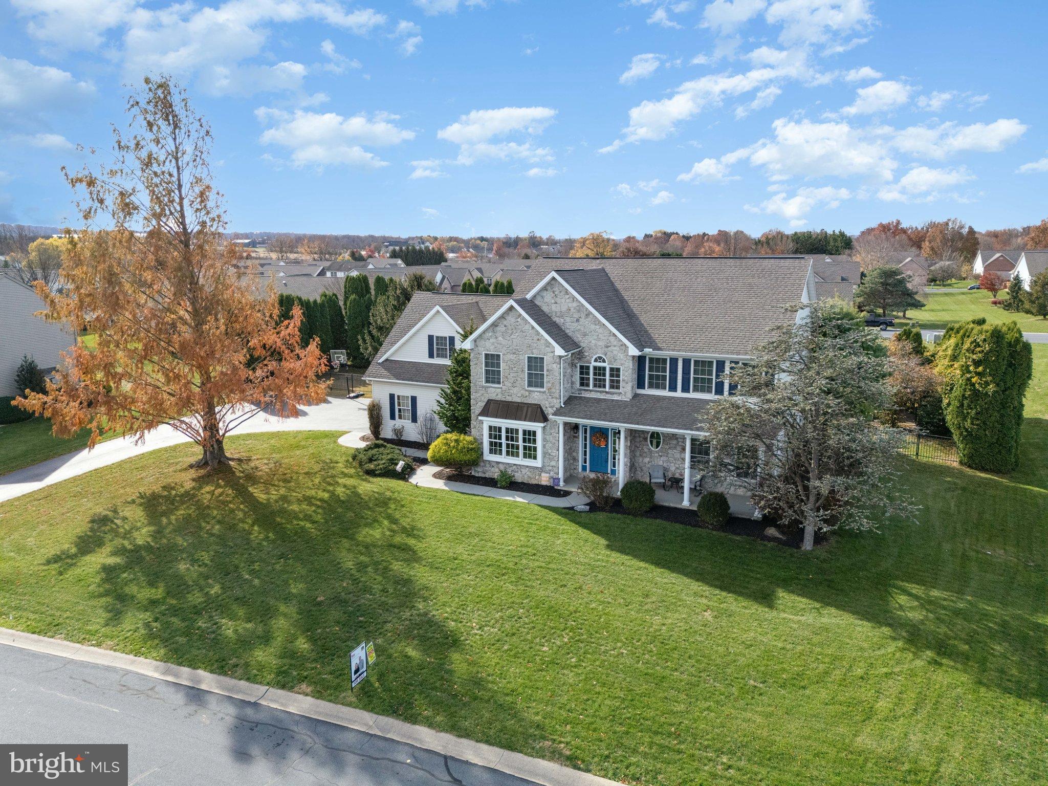 OLDE STONE WAY - Residential