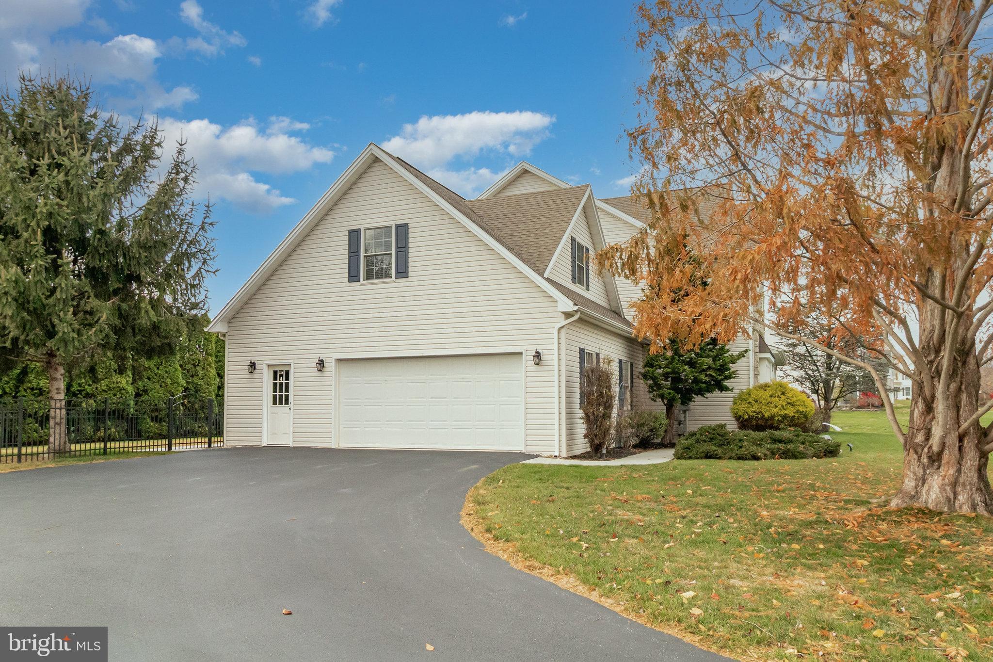 OLDE STONE WAY - Residential