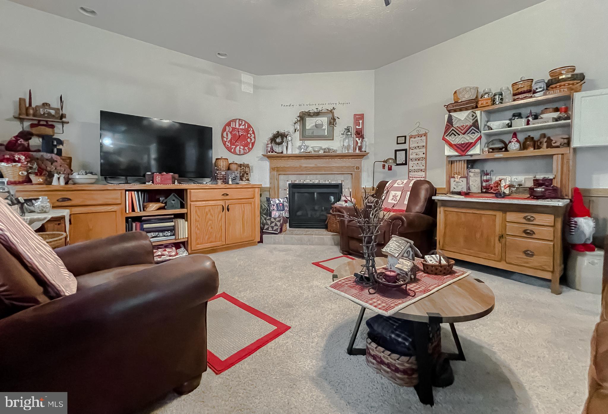 HICKORY HILLS NORTH - Residential