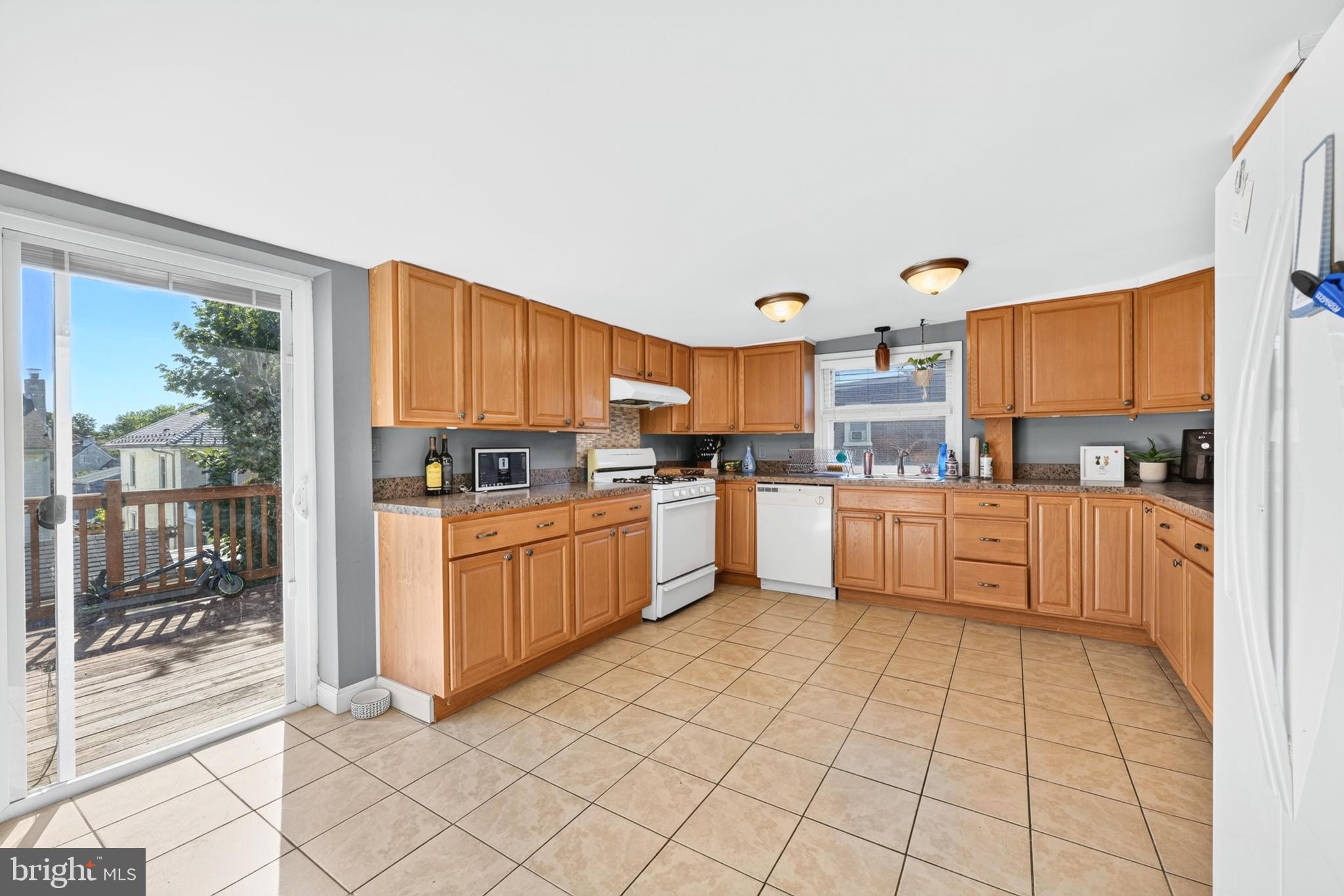 126 POPLAR STREET