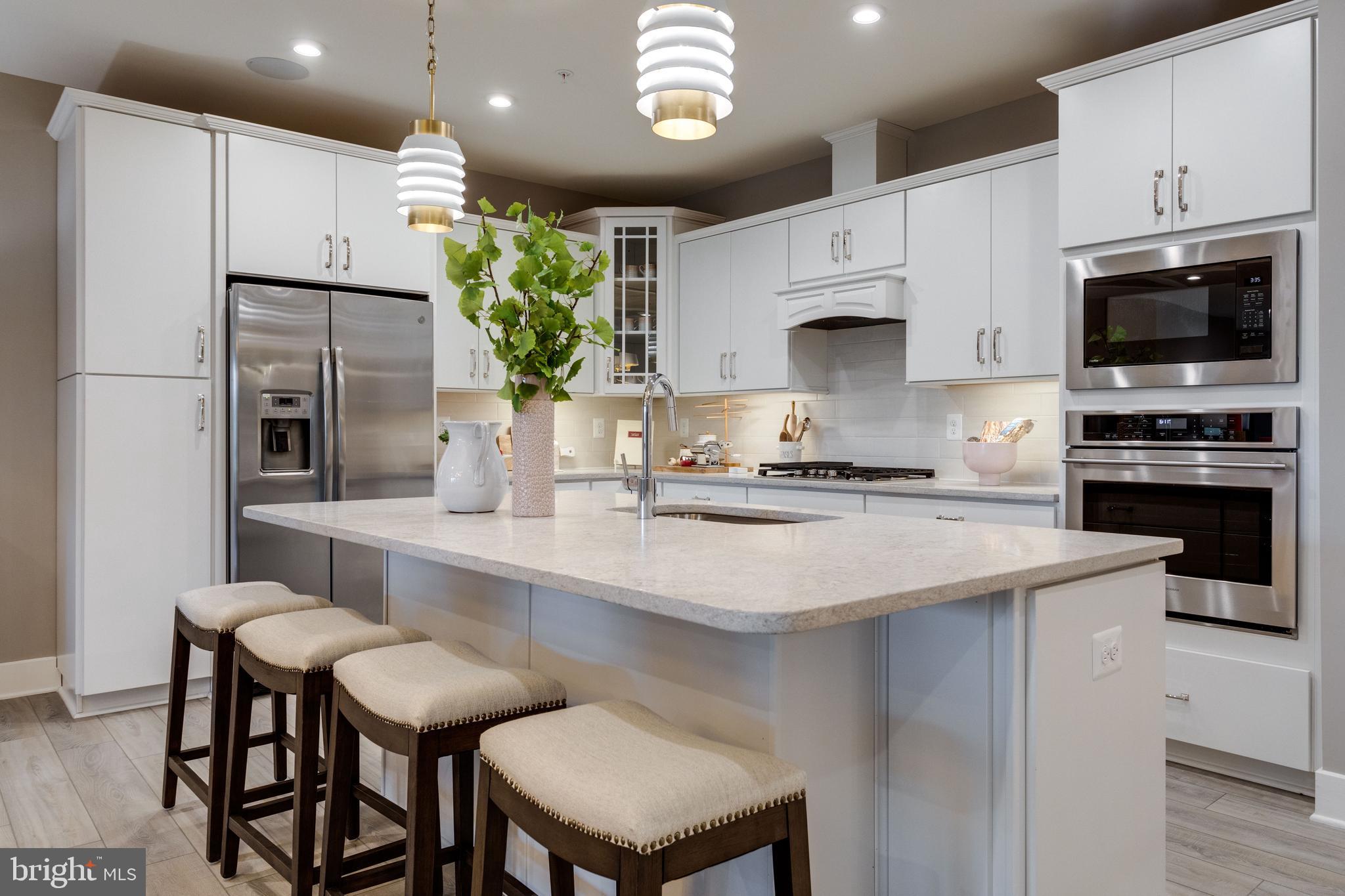 FOUR SEASONS AT KENT ISLAND - Residential