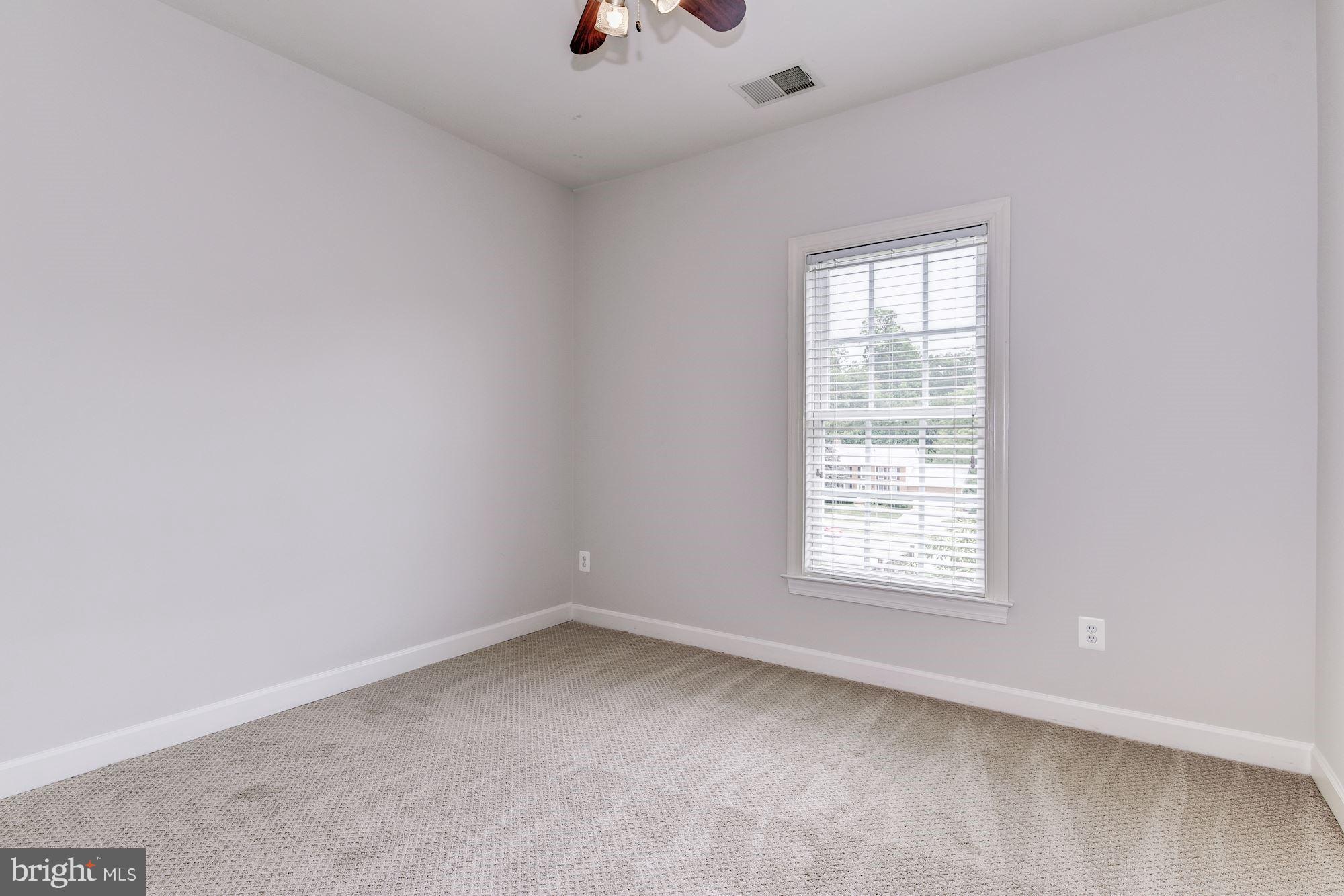 MADISON MANOR - Residential