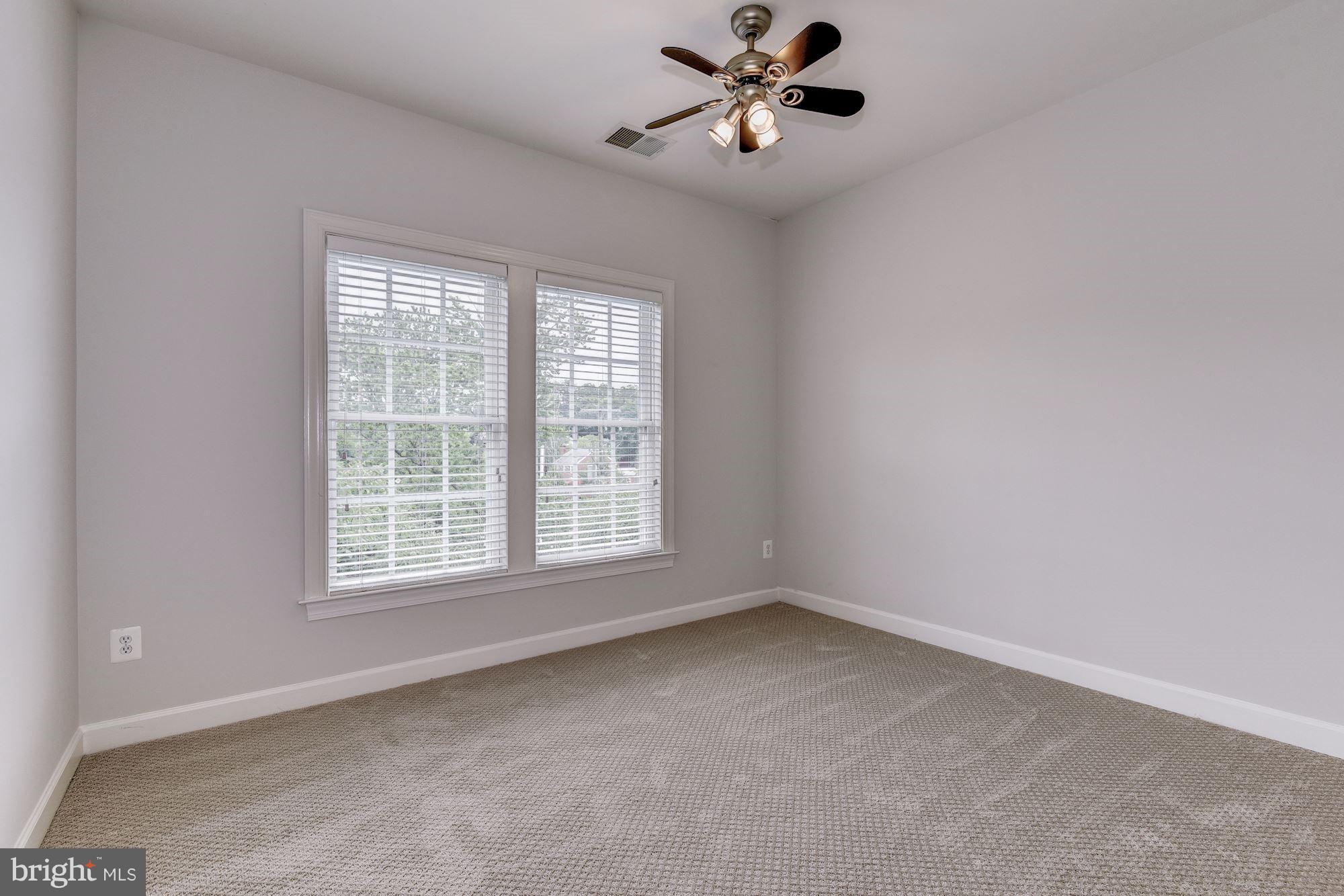 MADISON MANOR - Residential