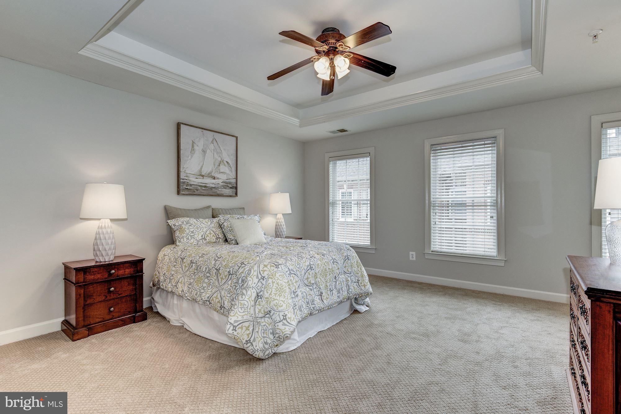 MADISON MANOR - Residential