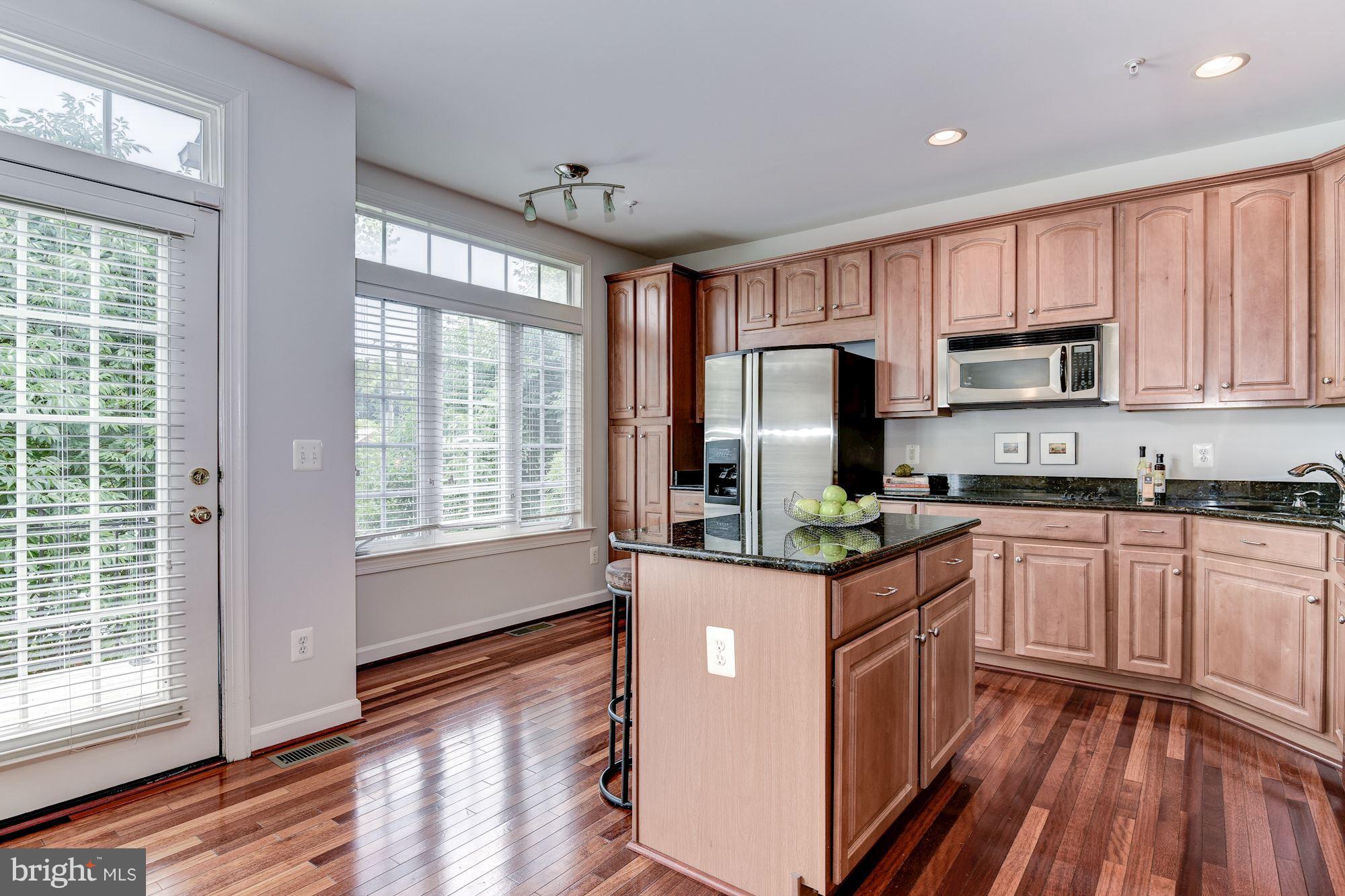 MADISON MANOR - Residential