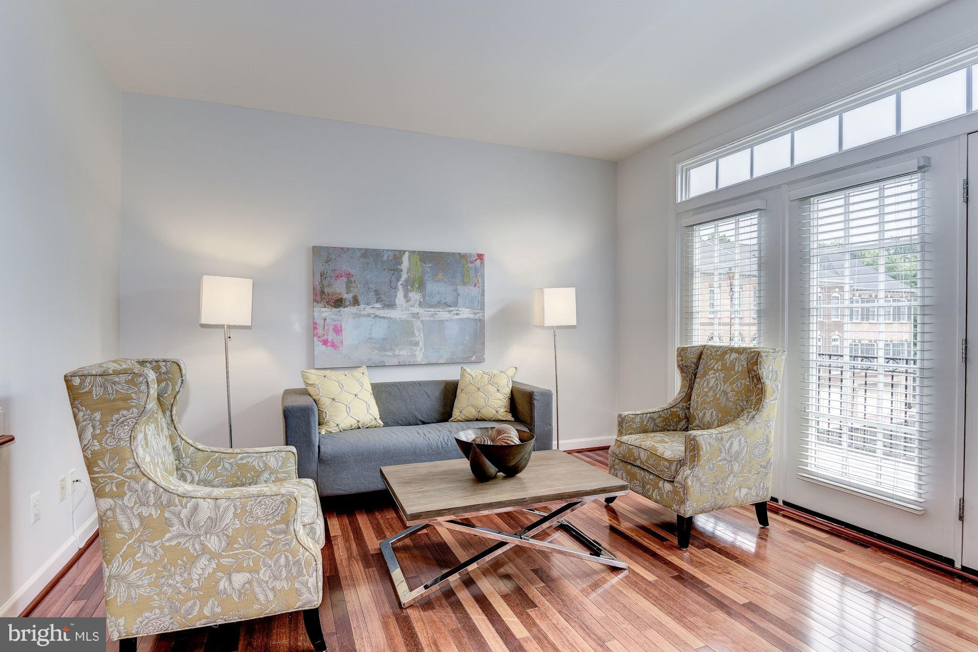 MADISON MANOR - Residential