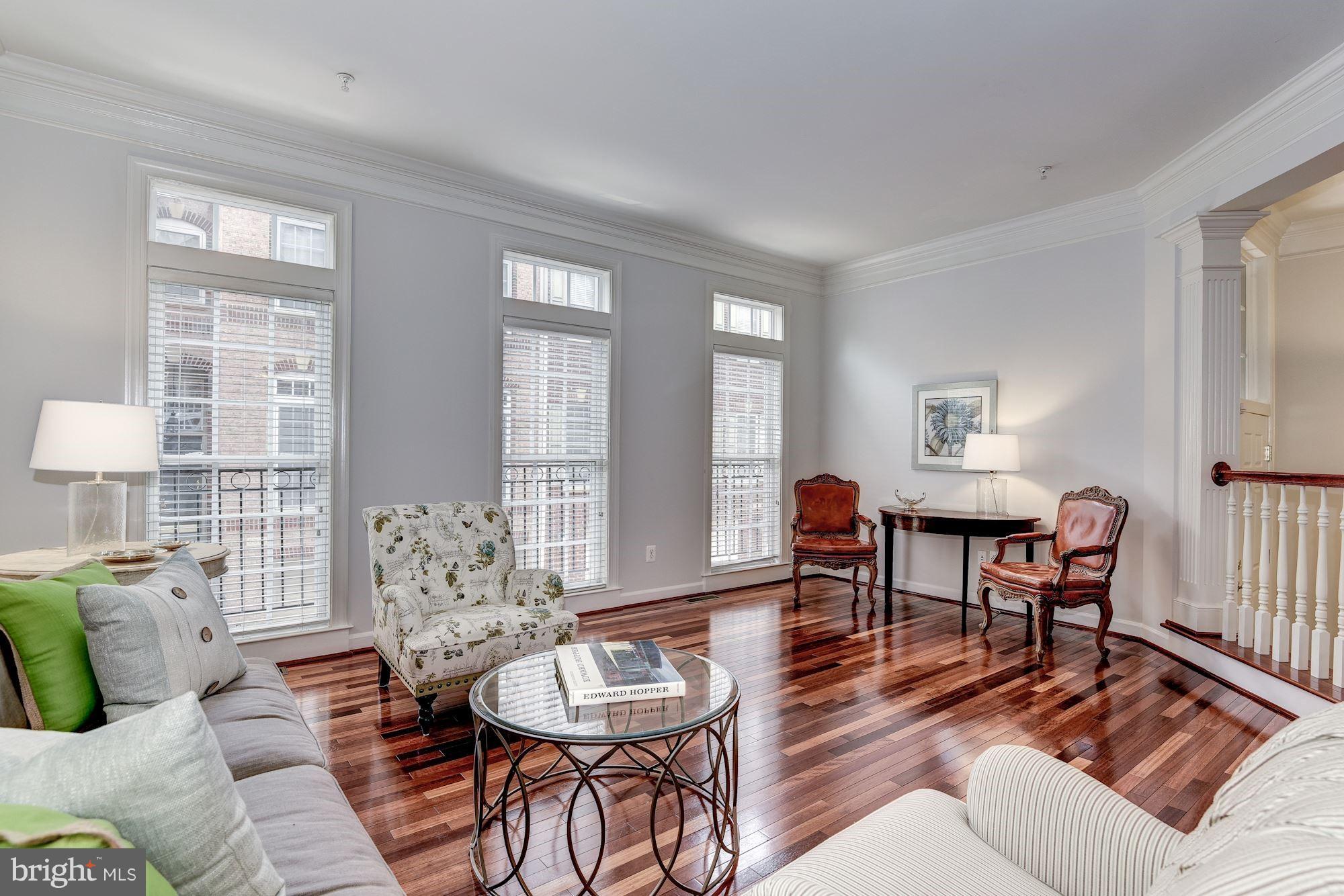 MADISON MANOR - Residential