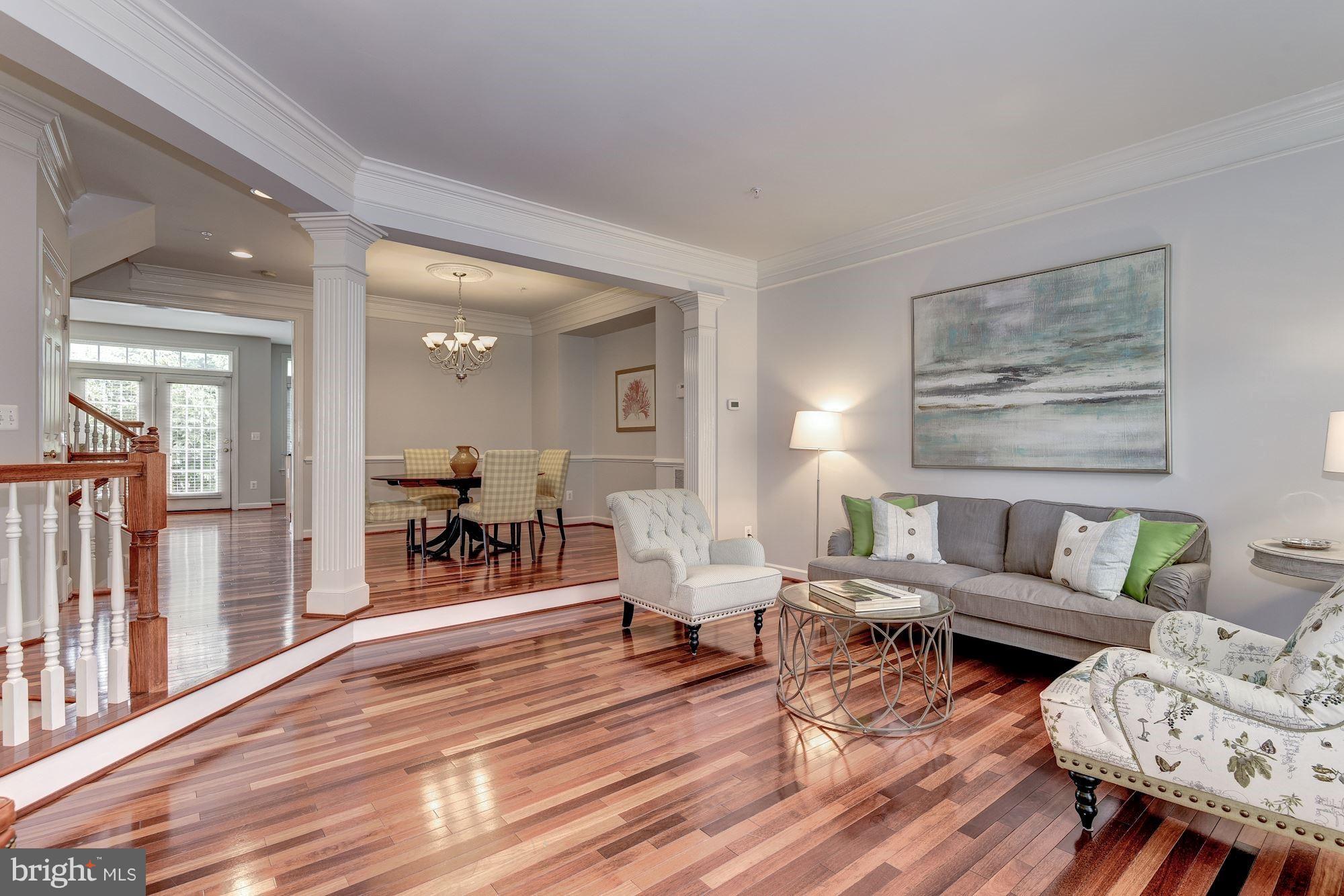 MADISON MANOR - Residential