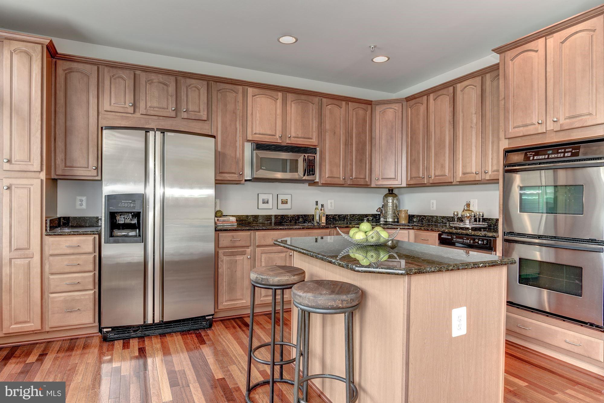 MADISON MANOR - Residential