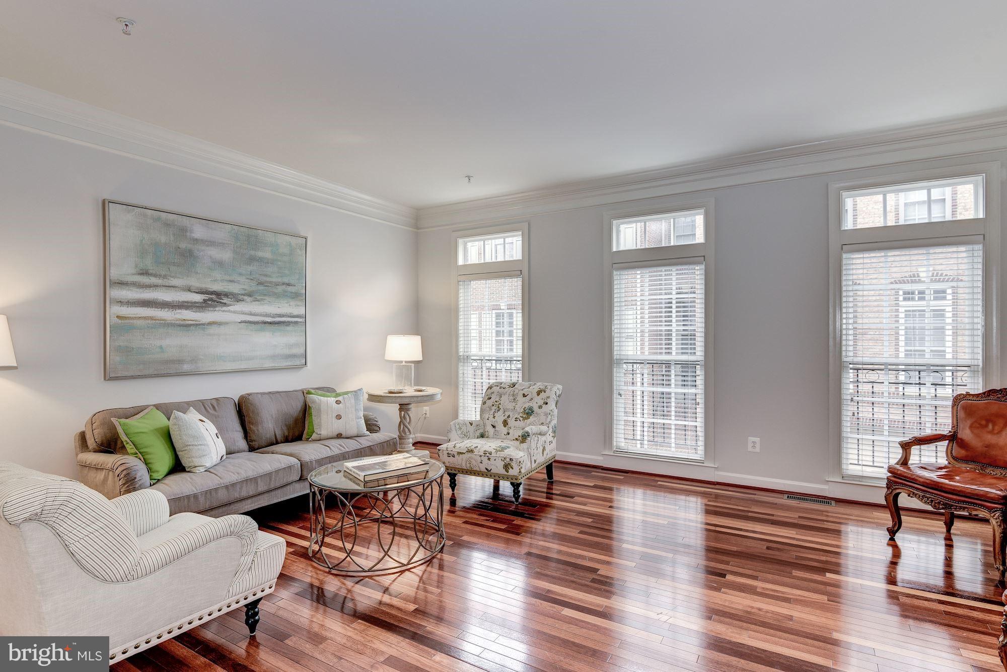 MADISON MANOR - Residential