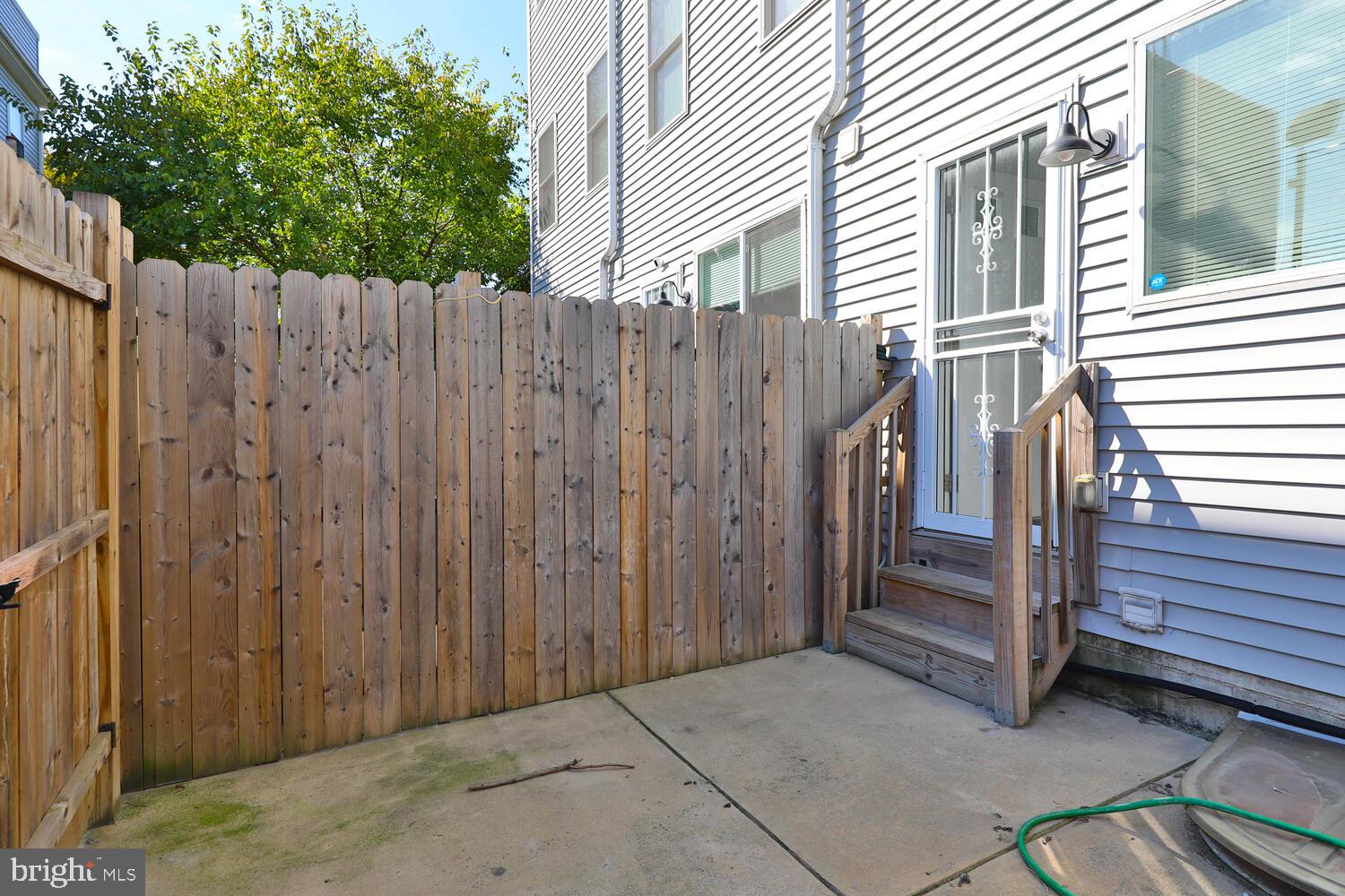 NORRIS SQUARE - Residential Lease