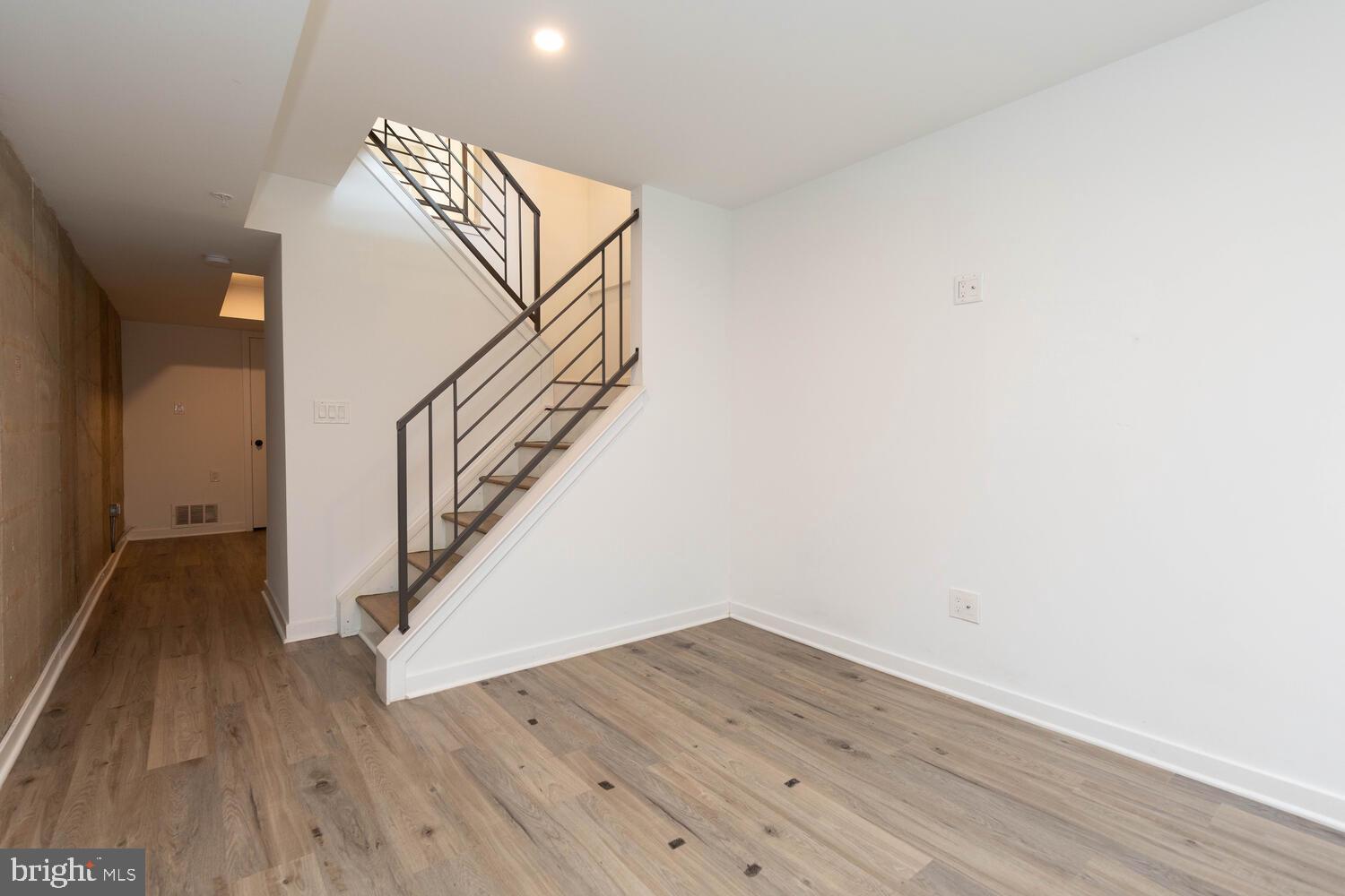 NORRIS SQUARE - Residential Lease