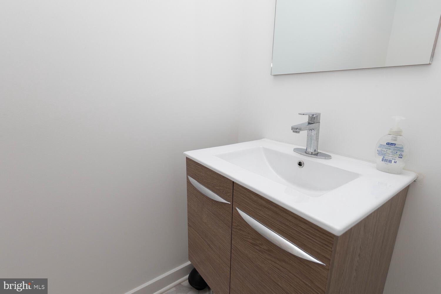 NORRIS SQUARE - Residential Lease