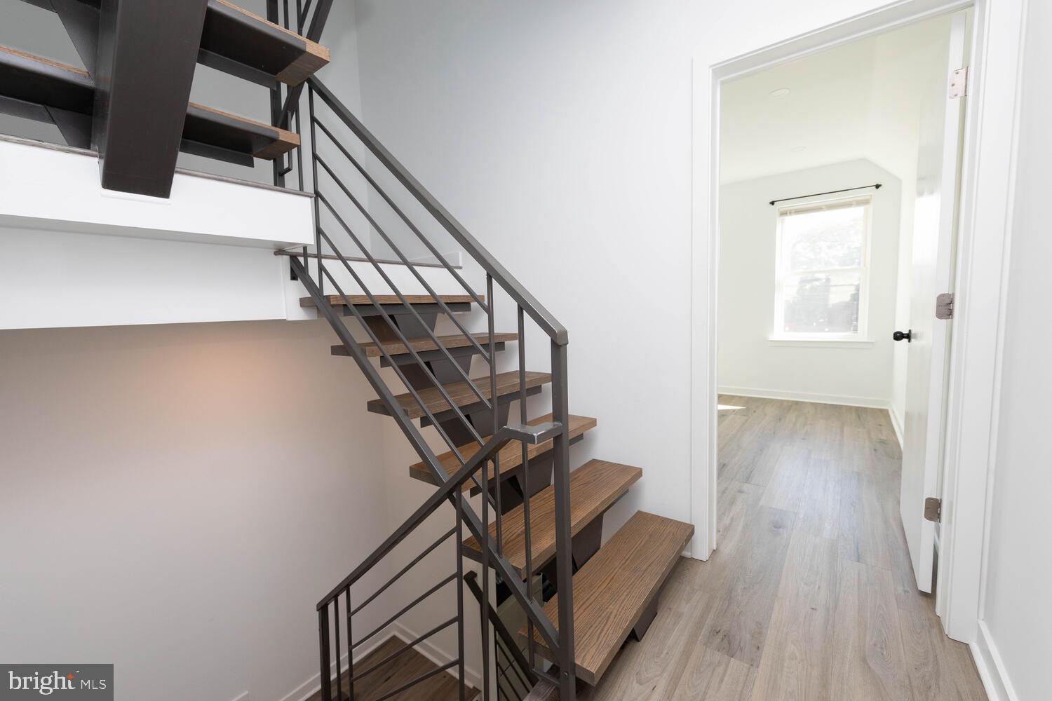 NORRIS SQUARE - Residential Lease