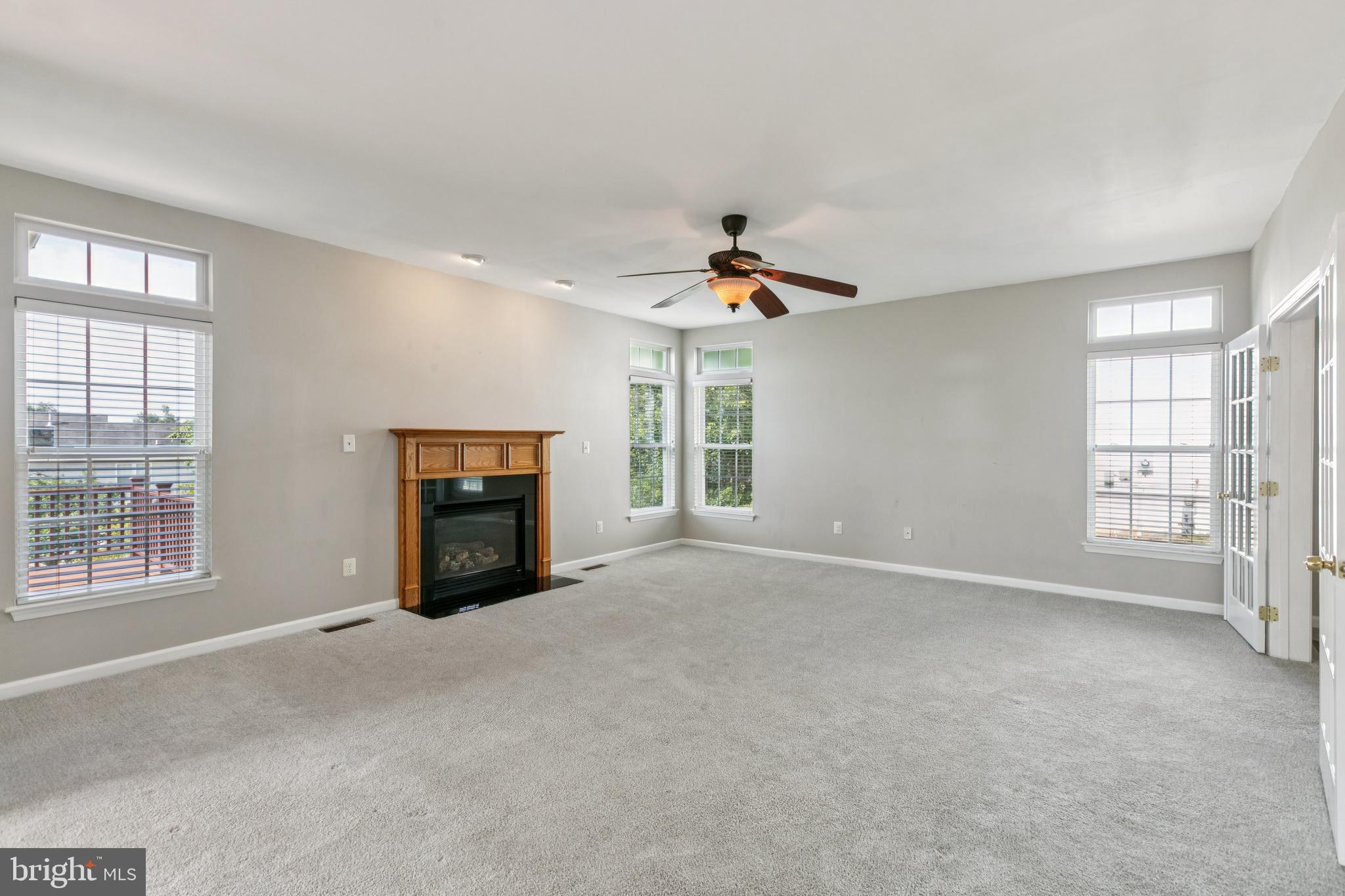 16 VANBURGH COURT