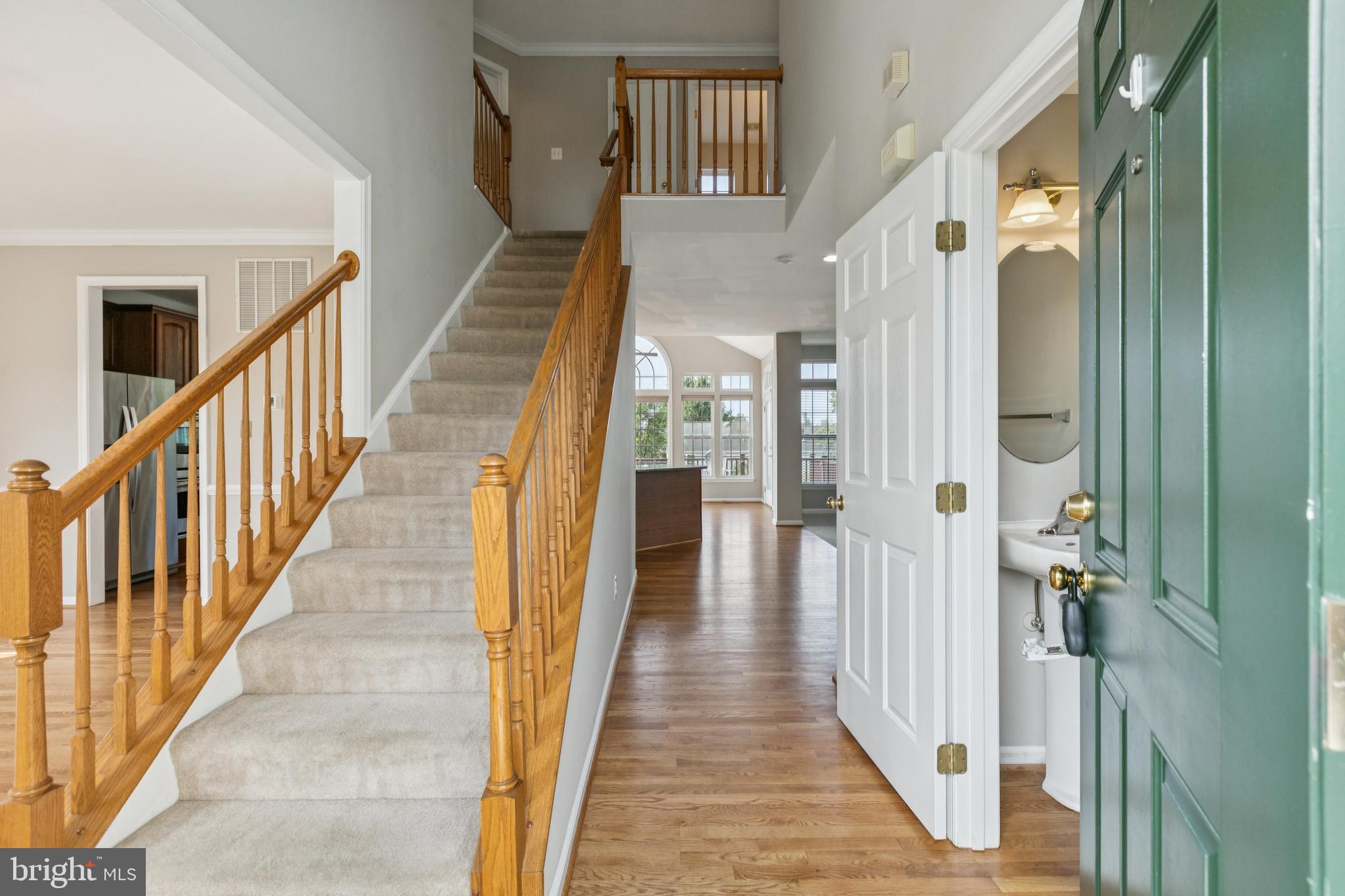 16 VANBURGH COURT