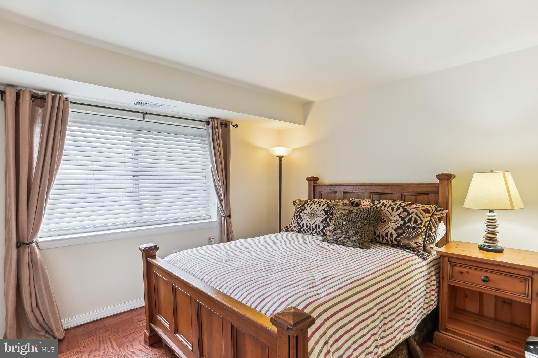 BETHESDA PARK - Residential