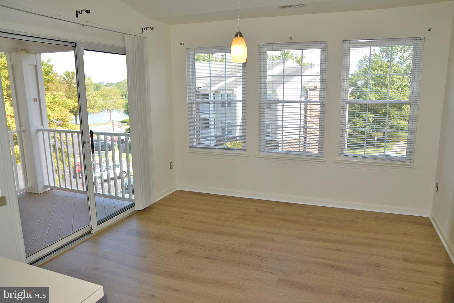 LAKETREE - Residential