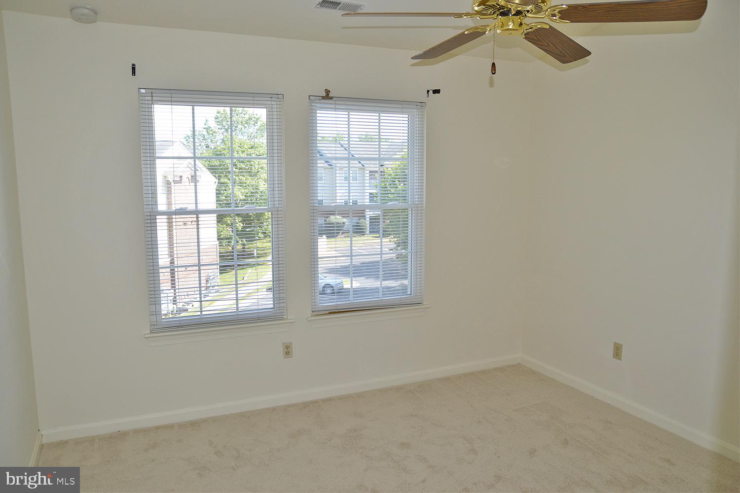 LAKETREE - Residential