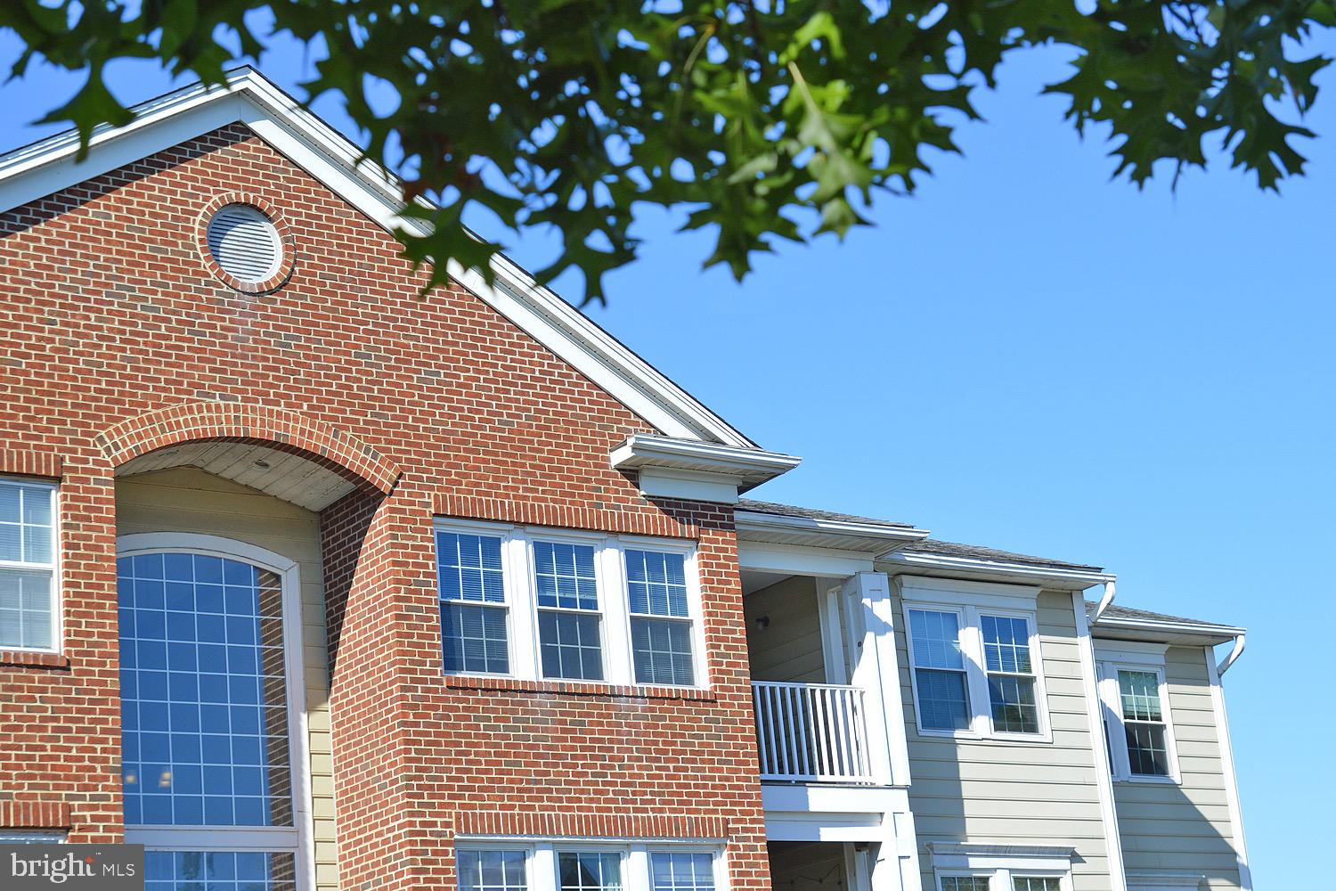 LAKETREE - Residential