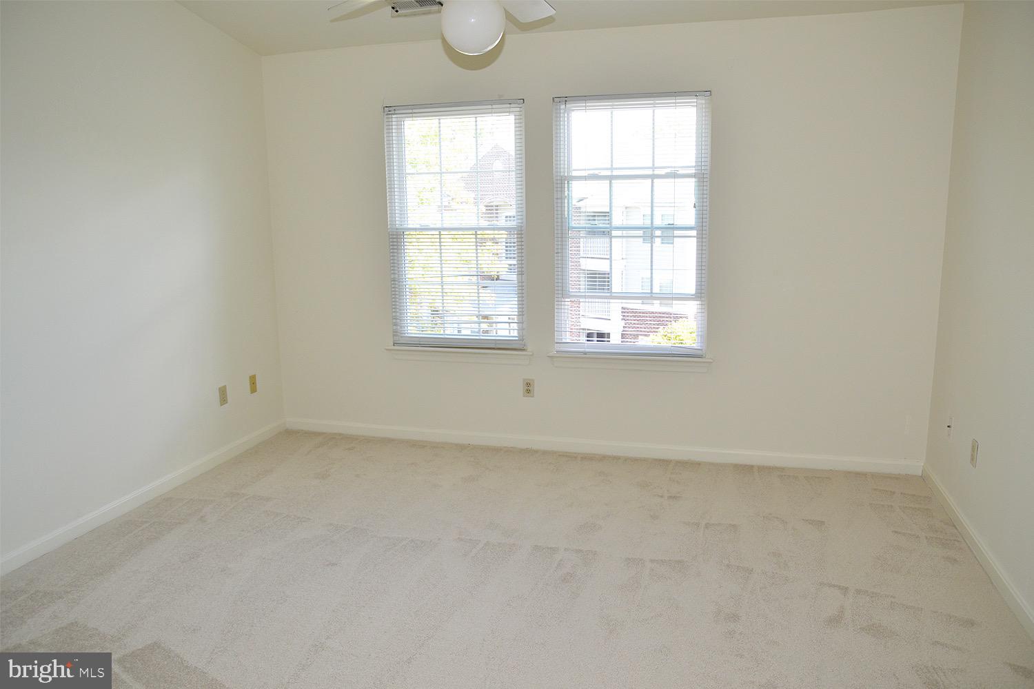 LAKETREE - Residential