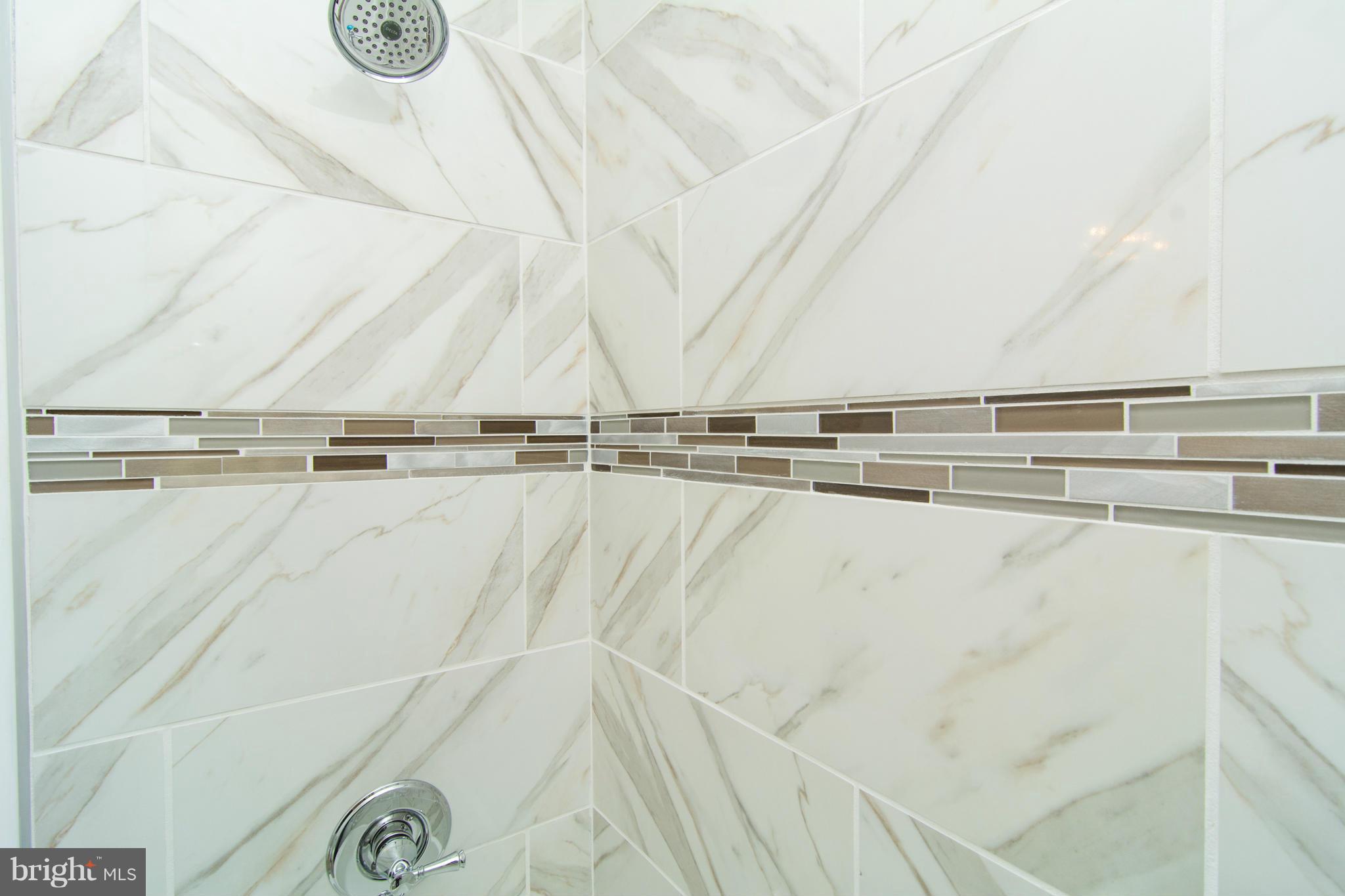 CROMWELL FOUNTAIN - Residential