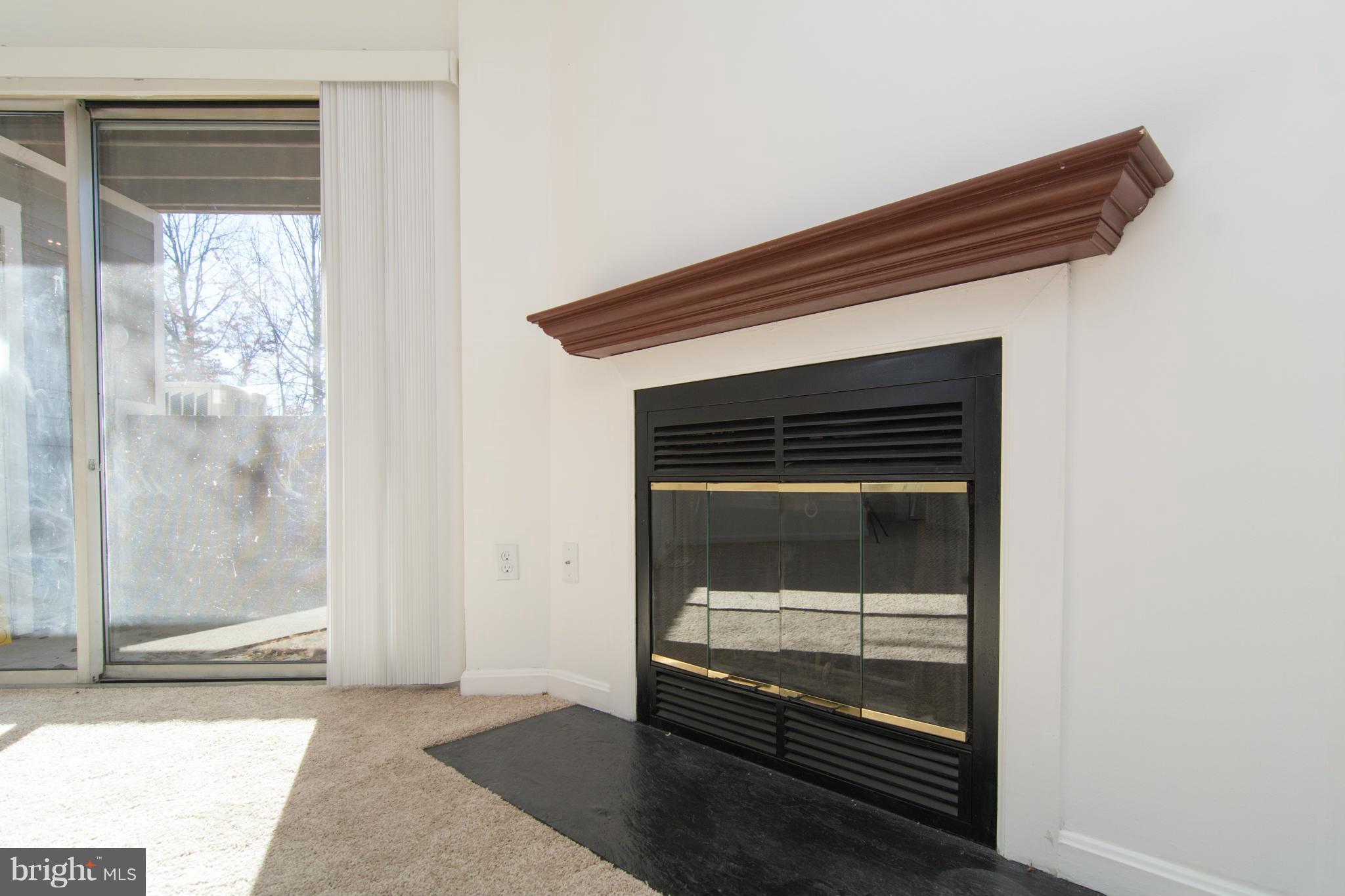 CROMWELL FOUNTAIN - Residential