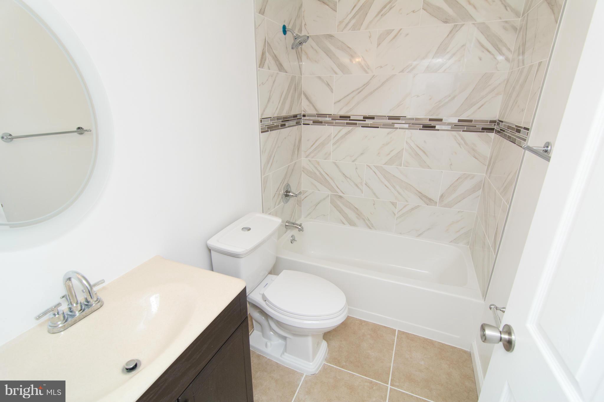 CROMWELL FOUNTAIN - Residential