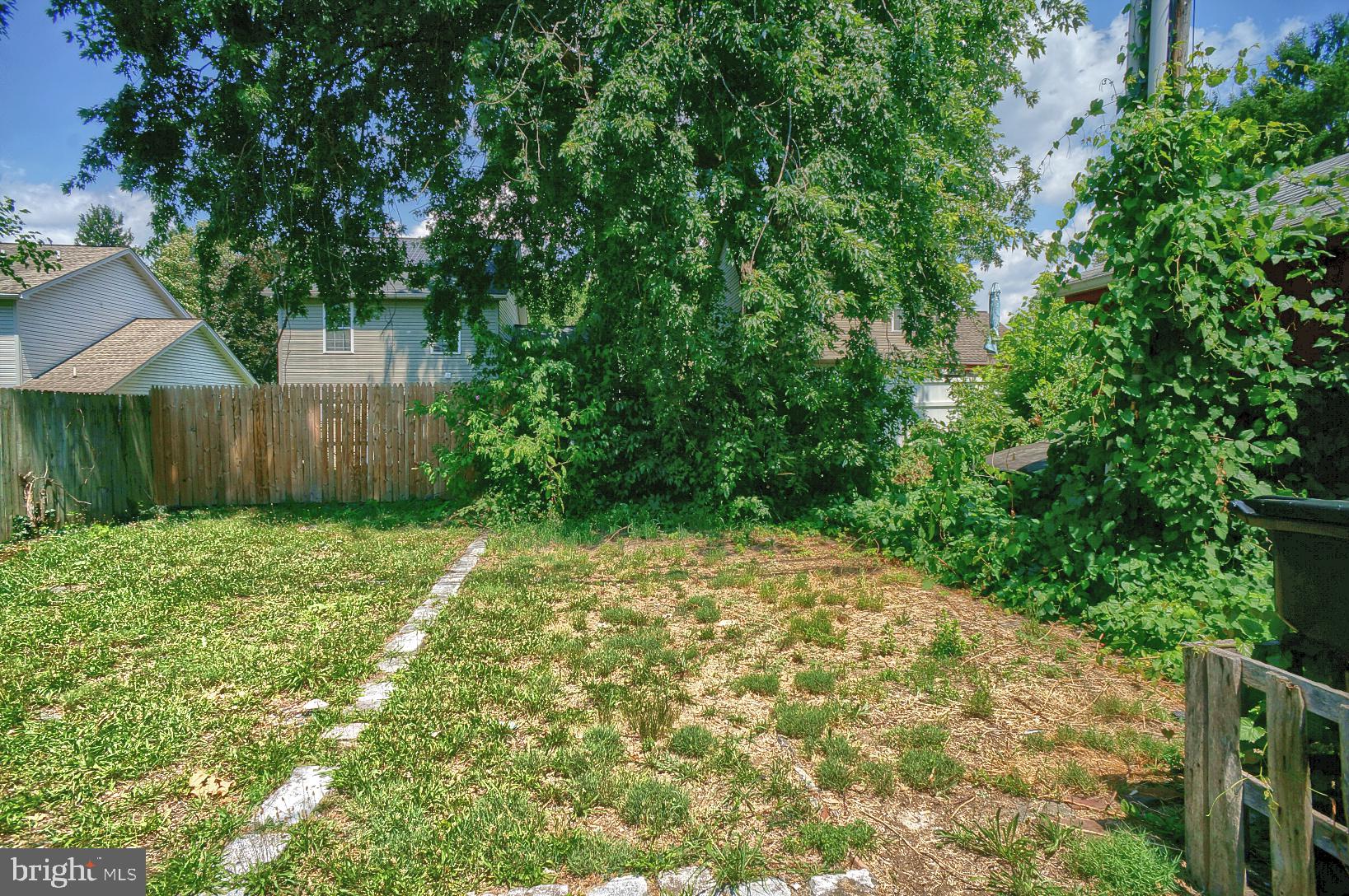 MELROSE GARDENS - Residential