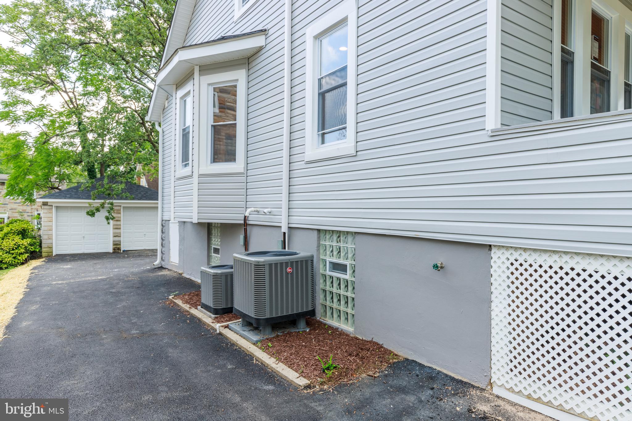 BEVERLY HILLS - Residential