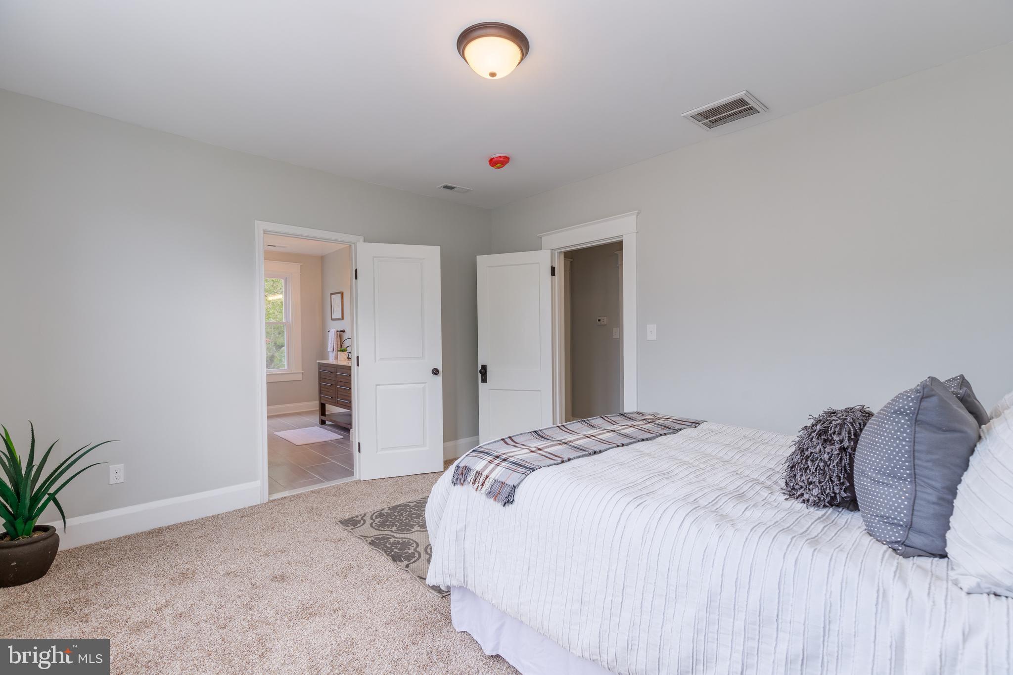 BEVERLY HILLS - Residential