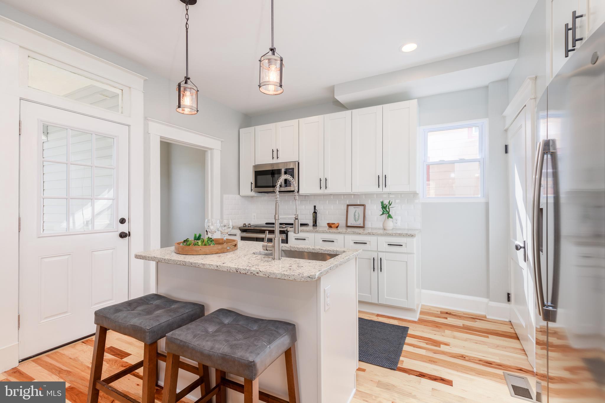 BEVERLY HILLS - Residential