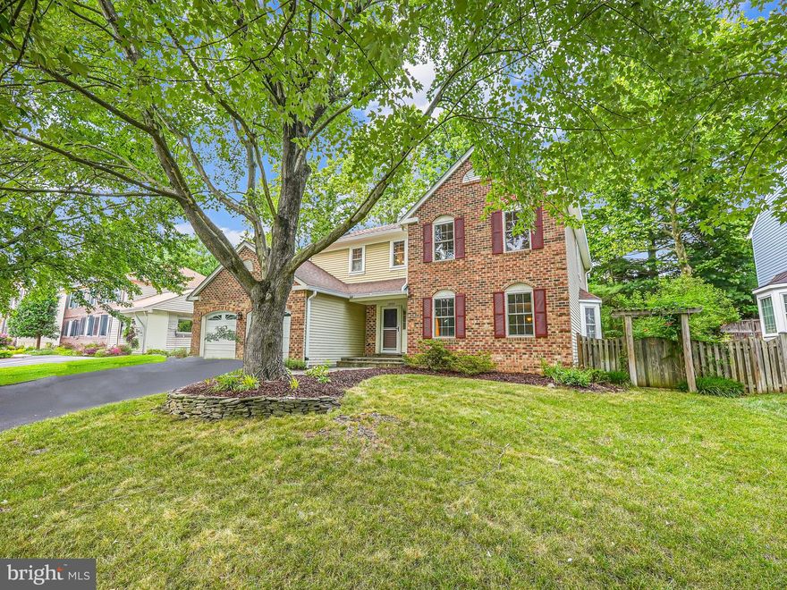 A rare find just minutes to Herndon and Reston!  The Kingstream community could not be a more convenient location for commuting,  traveling, going out on the town, relaxing  or playing or shopping. This location truly offers it all with major transportation routes and the Silver Line close, Dulles airport minutes away and a short drive to Tysons or DC, it has it all.  It's perfect!  The house is meticulously maintained and ready for new owners.  From the inviting front porch and trellis garden entry to the the  pristine landscaping, mature trees and fabulous deck you may not ever want to go inside.  However, there is over 2800 soft. of lovely living space including 4 bedrooms on the upper level and a 5th bedroom (legal egress would be easy to add) on the lower level.  The vaulted ceiling and skylights in the family room add natural light as well as the large windows in the living room and sliding glass doors in the kitchen. Hardwood floors on main level and newer carpet throughout the rest of the house and fresh paint!
Large kitchen offers stainless steel appliances, granite countertops, gas cooktop, double ovens and space for table overlooking the family room.  
Make this one yours!!