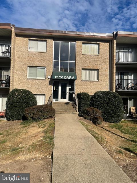 Photo of 12751 Dara Drive #102, WOODBRIDGE, VA 22192 (MLS # VAPW2106230)