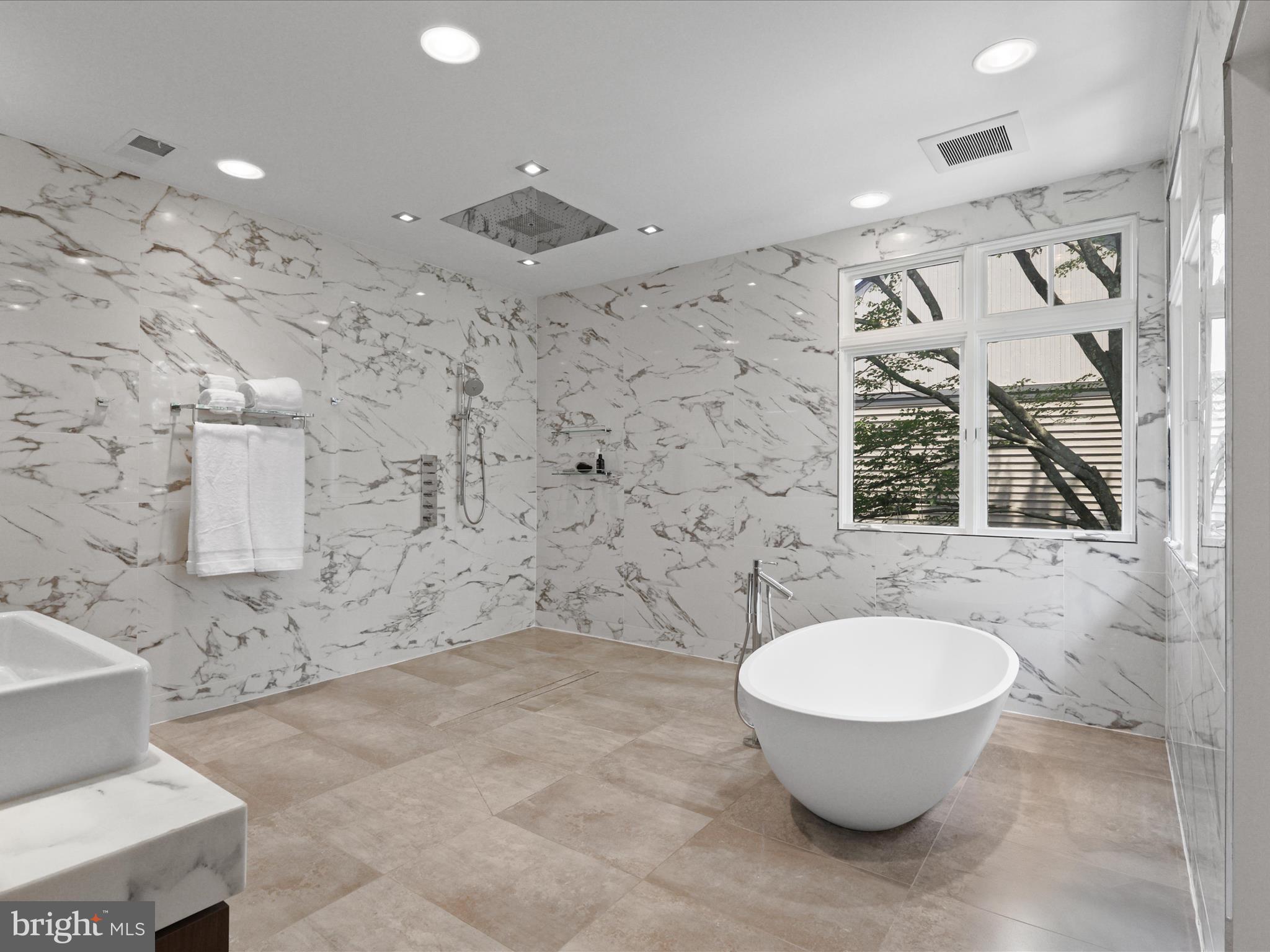 NEWPORT SHORES - Residential