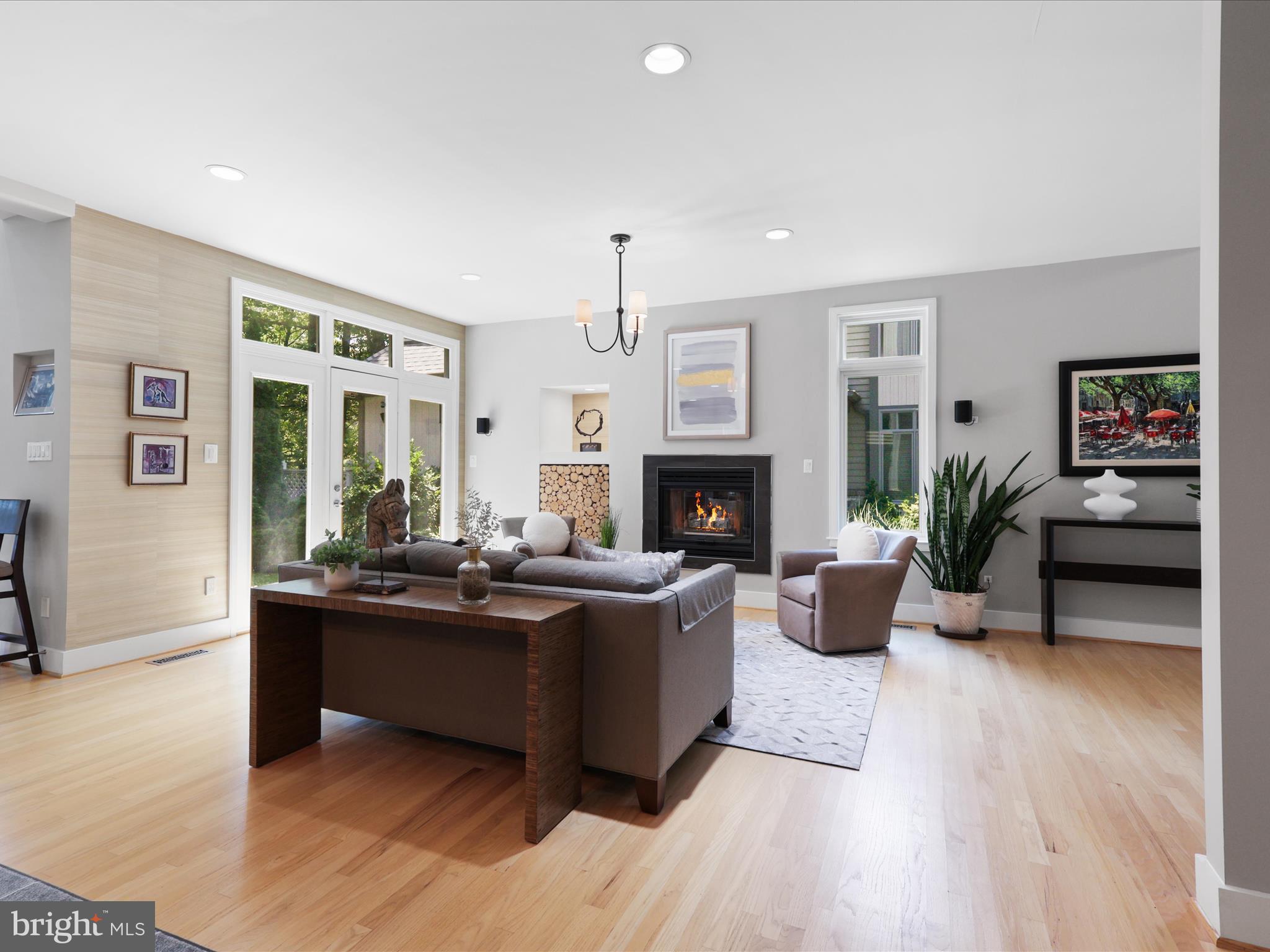 NEWPORT SHORES - Residential