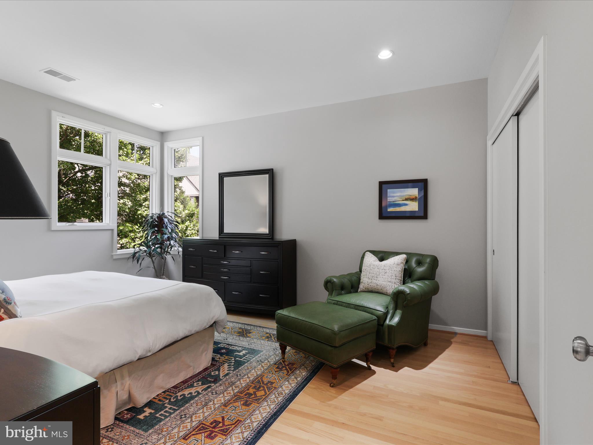 NEWPORT SHORES - Residential