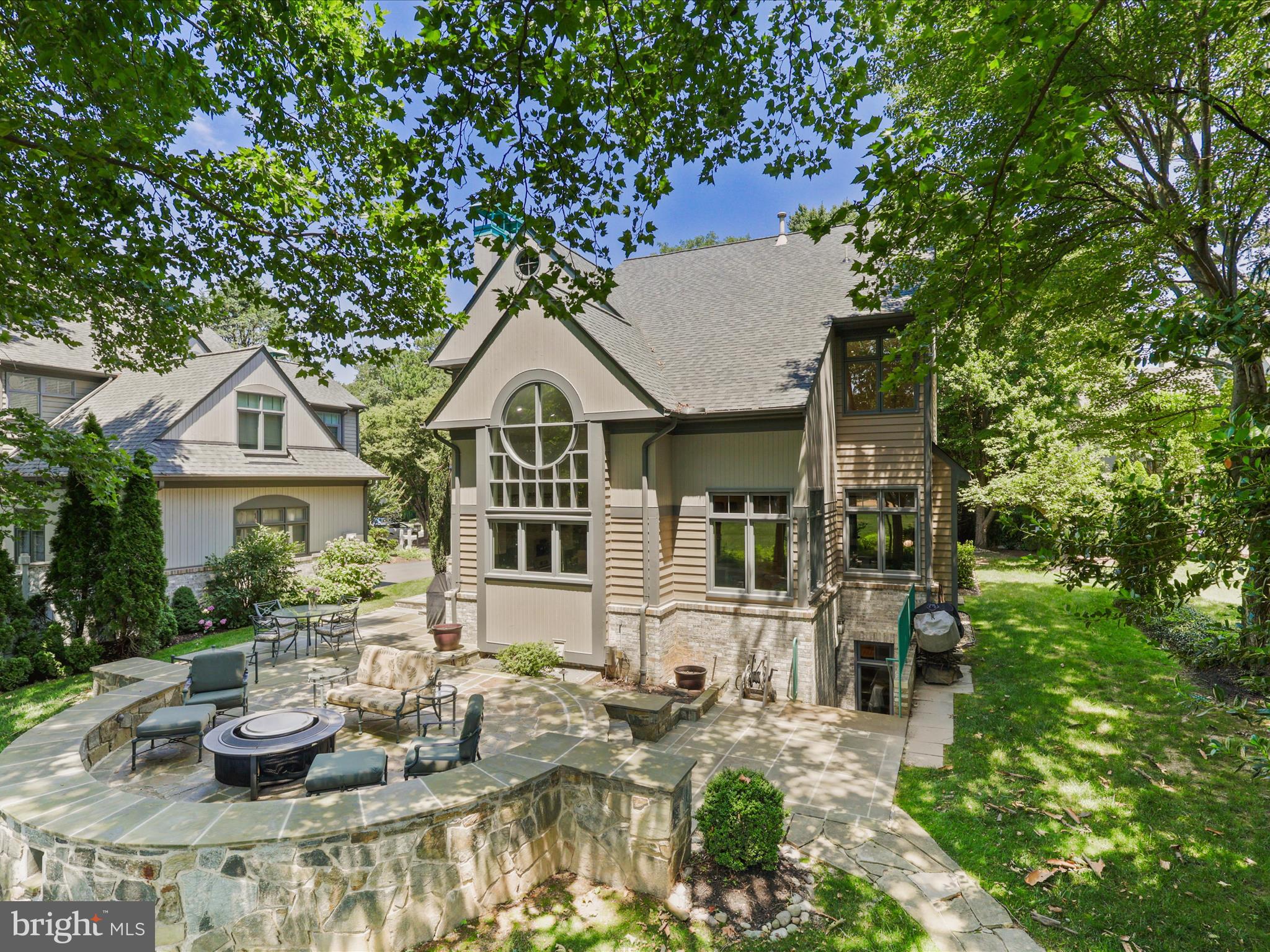 NEWPORT SHORES - Residential