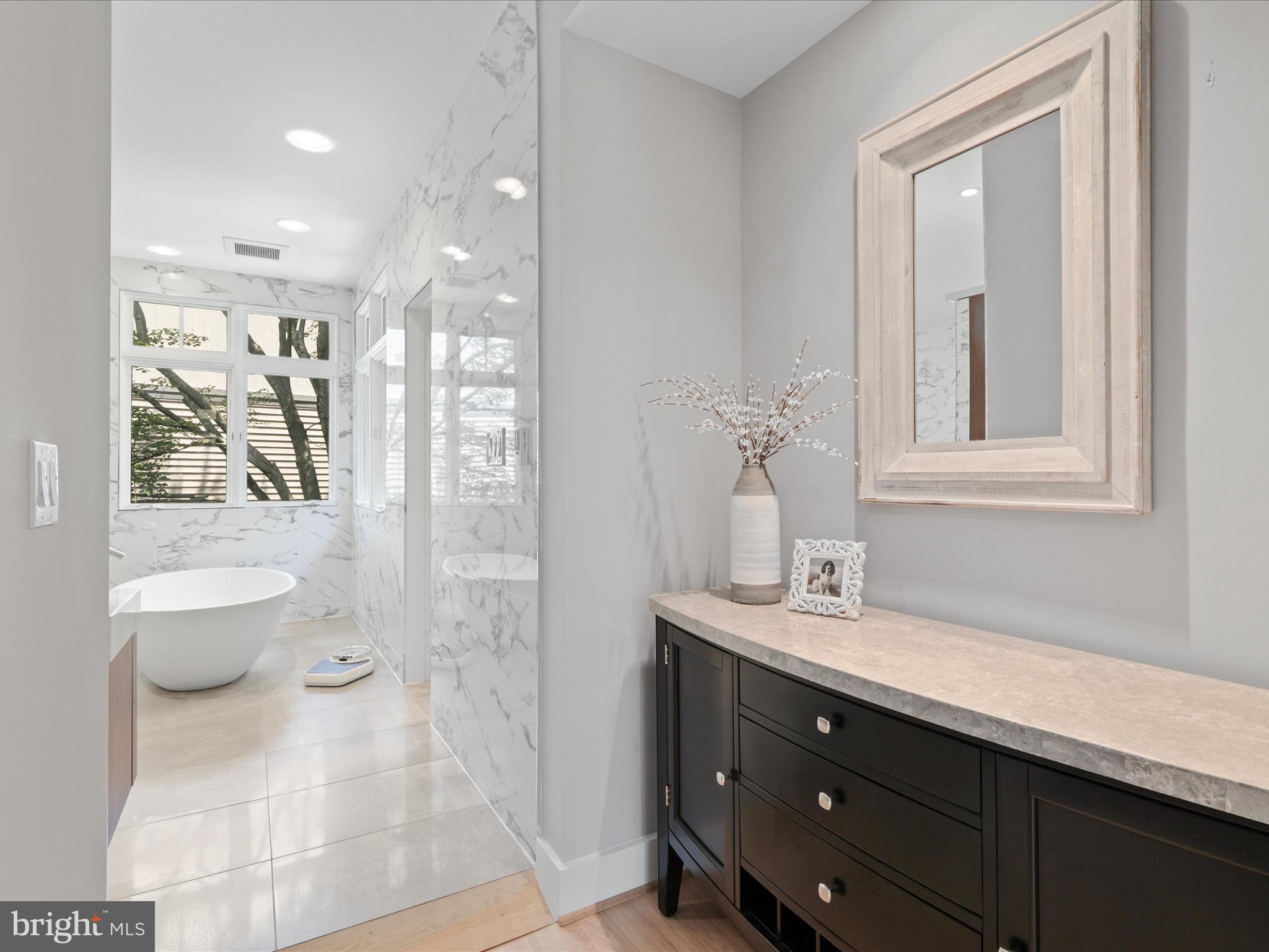 NEWPORT SHORES - Residential