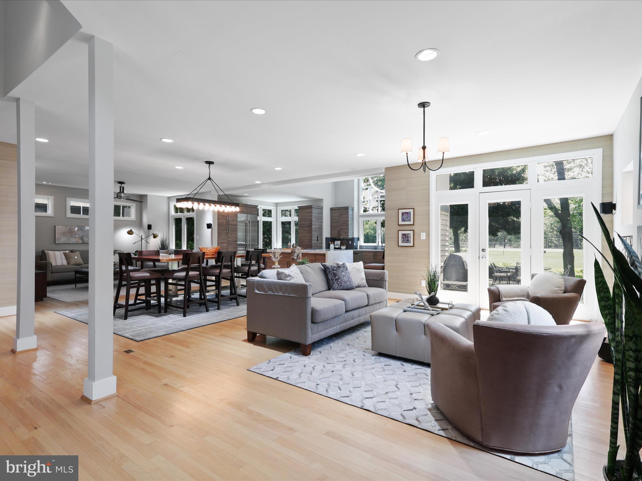 NEWPORT SHORES - Residential