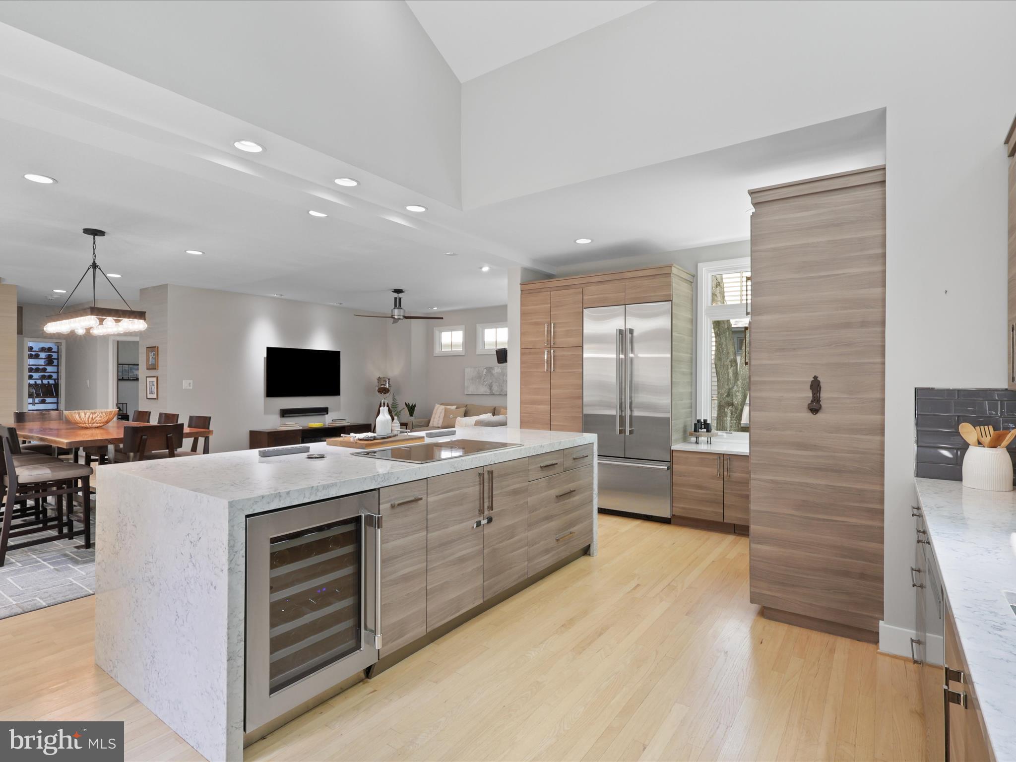 NEWPORT SHORES - Residential