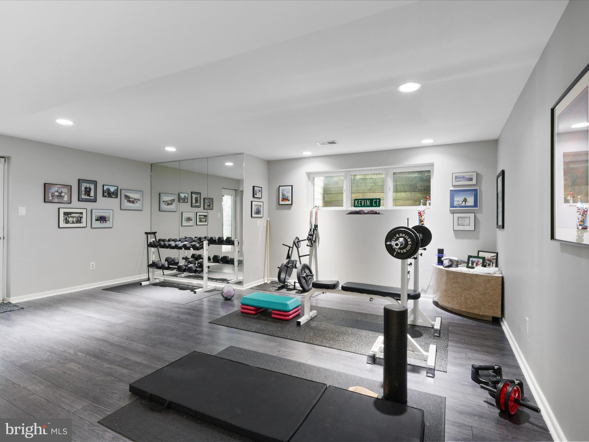 NEWPORT SHORES - Residential