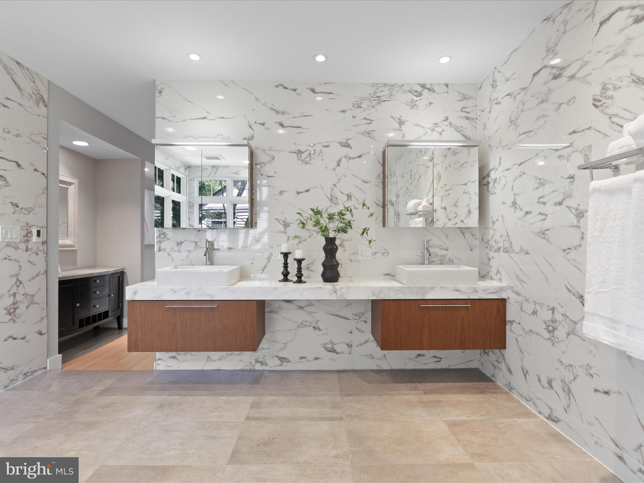 NEWPORT SHORES - Residential