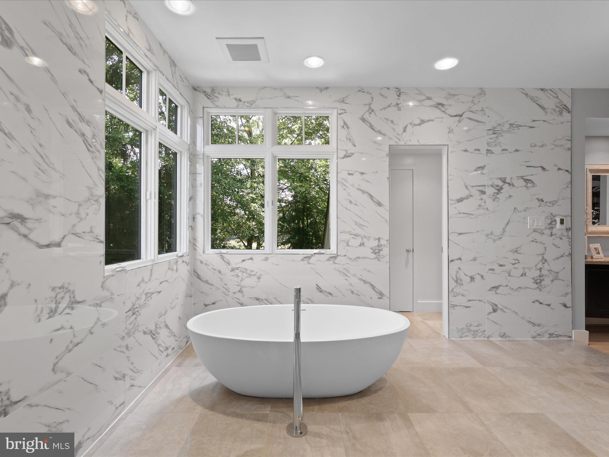 NEWPORT SHORES - Residential