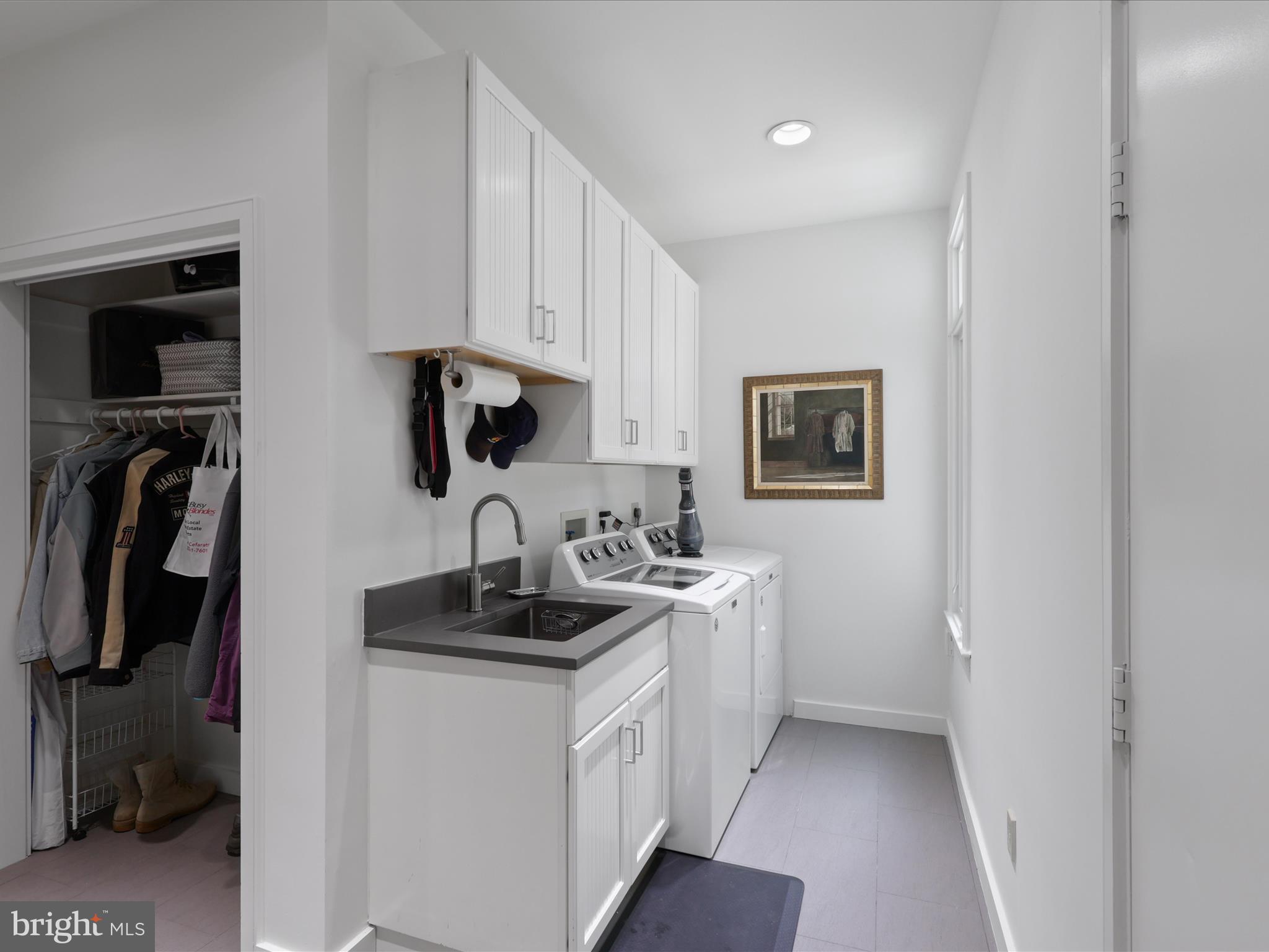 NEWPORT SHORES - Residential